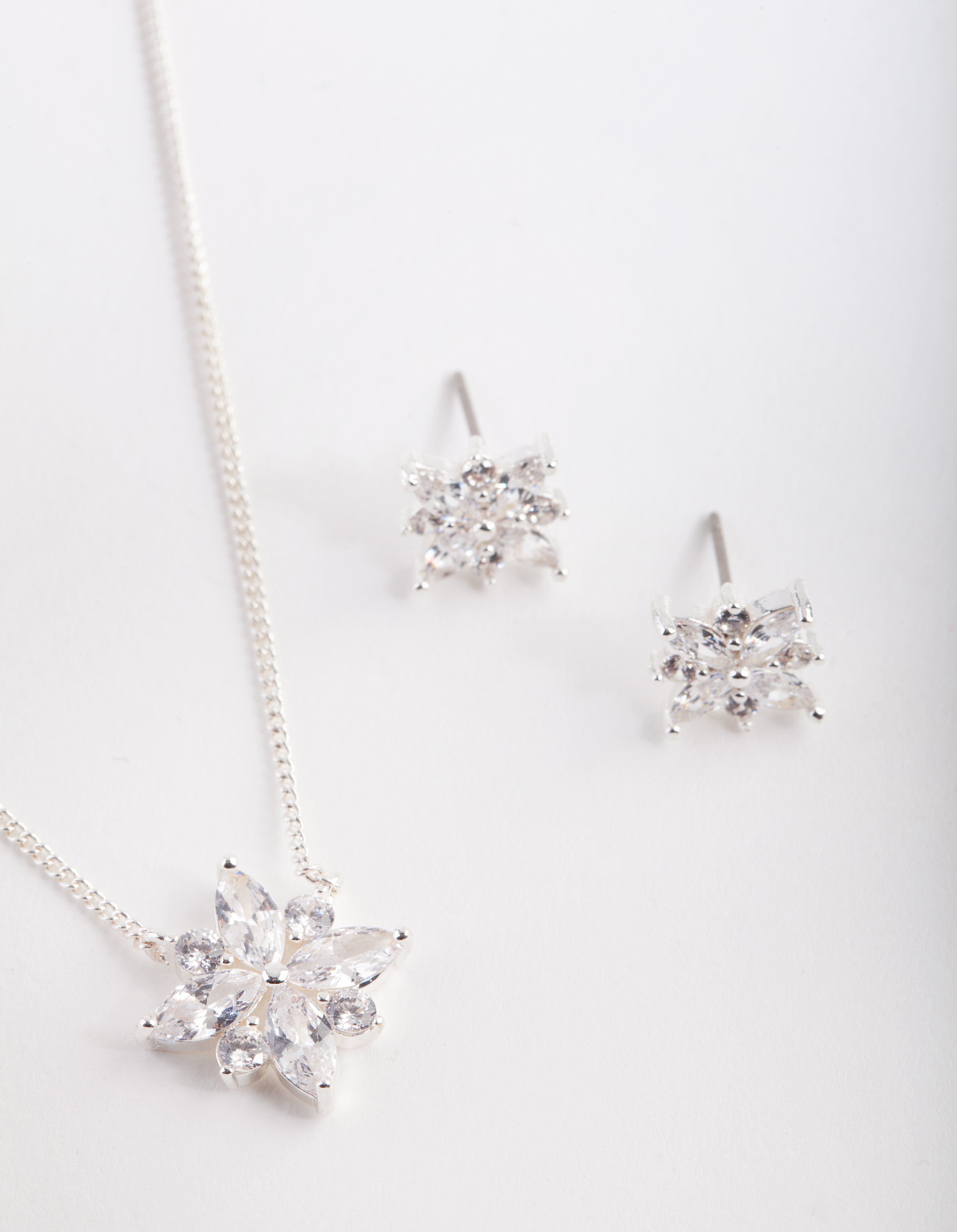 GXM RH NVET BRST NL&ER SET sold by lovisa product image thumbnail 2