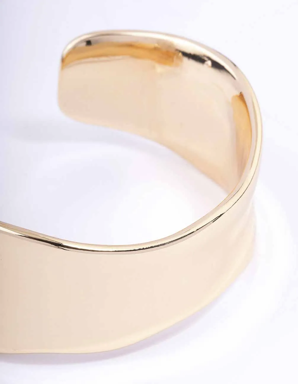 Gold Narrow Molten Wrist Cuff sold by lovisa product image thumbnail 4