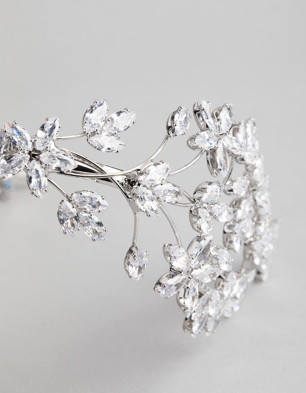 Rhodium Statement Flower Alice Band sold by lovisa product image thumbnail 4