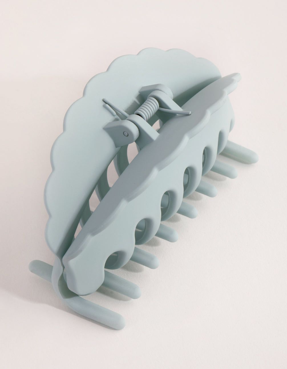 Blue Scalloped Edge Claw sold by lovisa product image thumbnail 2