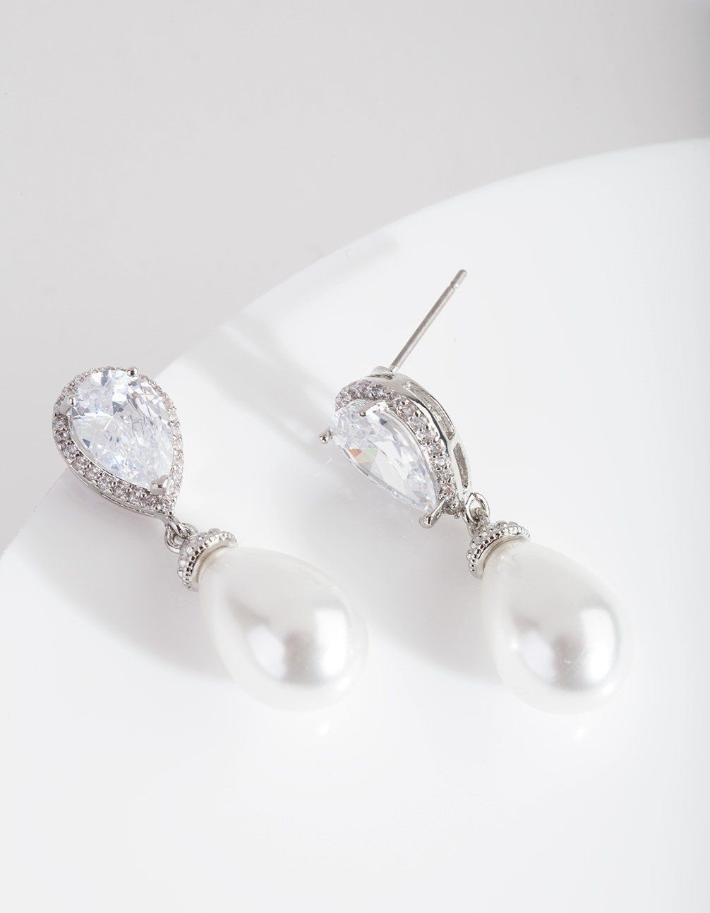 GXM RH EAR & PEARL DRP ER sold by lovisa product image thumbnail 5