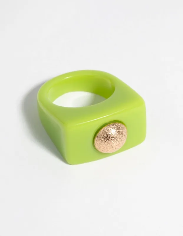 90s Green & Gold Plastic Ring sold by lovisa