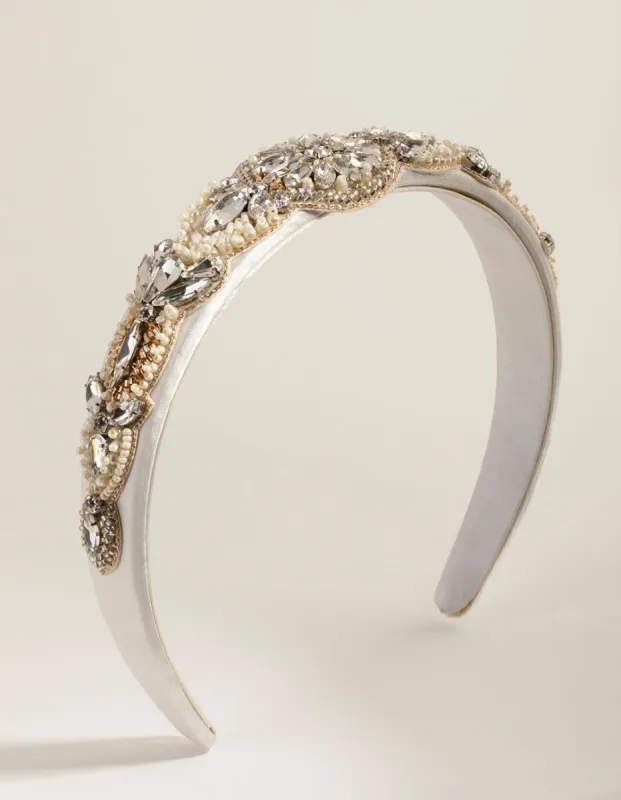 Mixed Pearl Detail Alice Band sold by lovisa