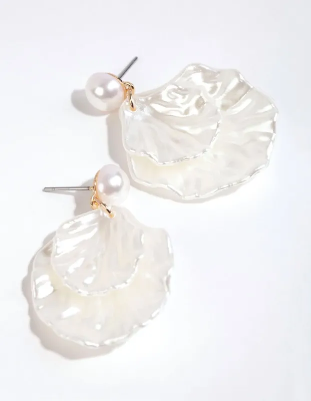 Gold Pearlised Leaf Earrings sold by lovisa
