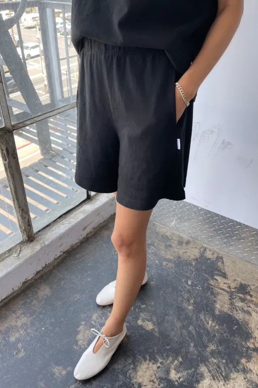 Flared Basketball Shorts - Black sold by Le Bon Shoppe