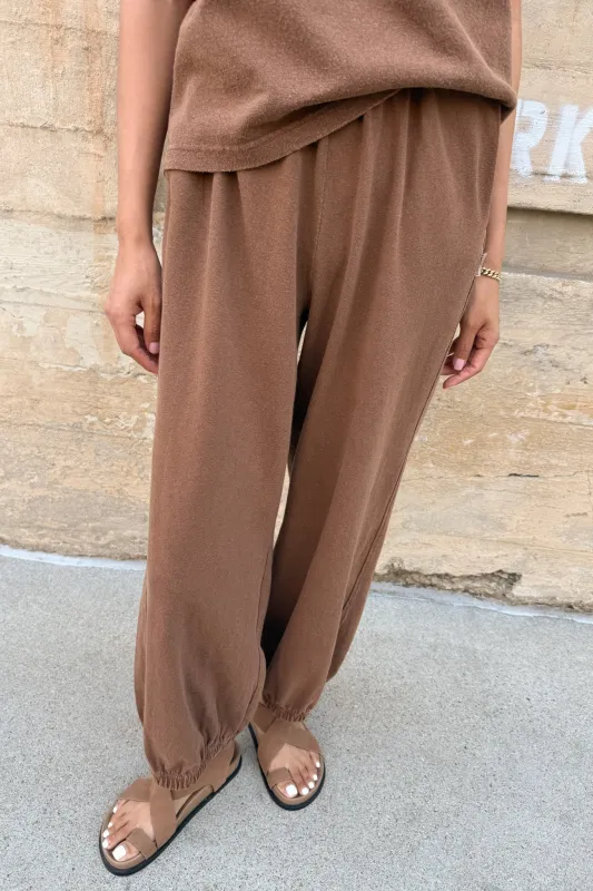 Balloon Pants - Mud sold by Le Bon Shoppe