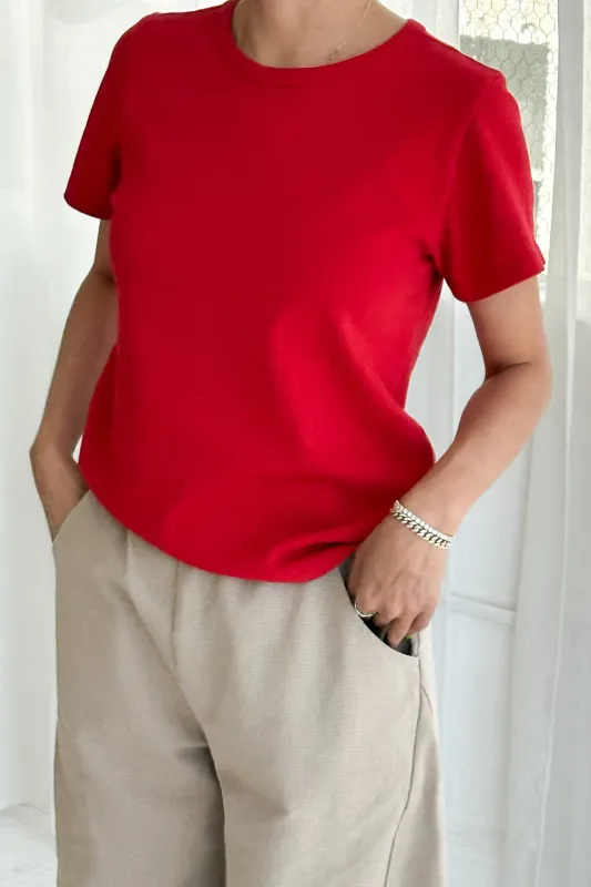 The Go-To Tee - Chili sold by Le Bon Shoppe