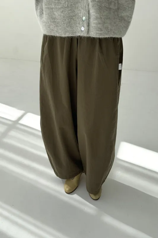 Parachute Pants - Olive sold by Le Bon Shoppe