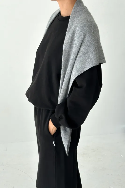Cashmere Shawl - Ht. Grey sold by Le Bon Shoppe