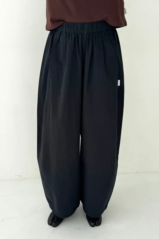 Parachute Pants - Black made by Le Bon Shoppe
