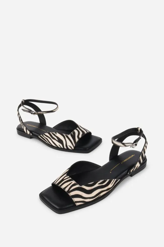 DIVE COWHIDE SQUARE TOE SANDAL made by Intentionally Blank