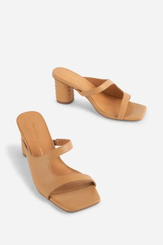 KOMPASS HEEL made by Intentionally Blank