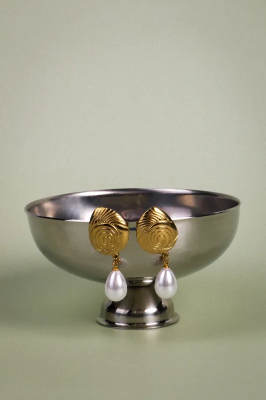 NISI PEARL DROP EARRING made by Intentionally Blank
