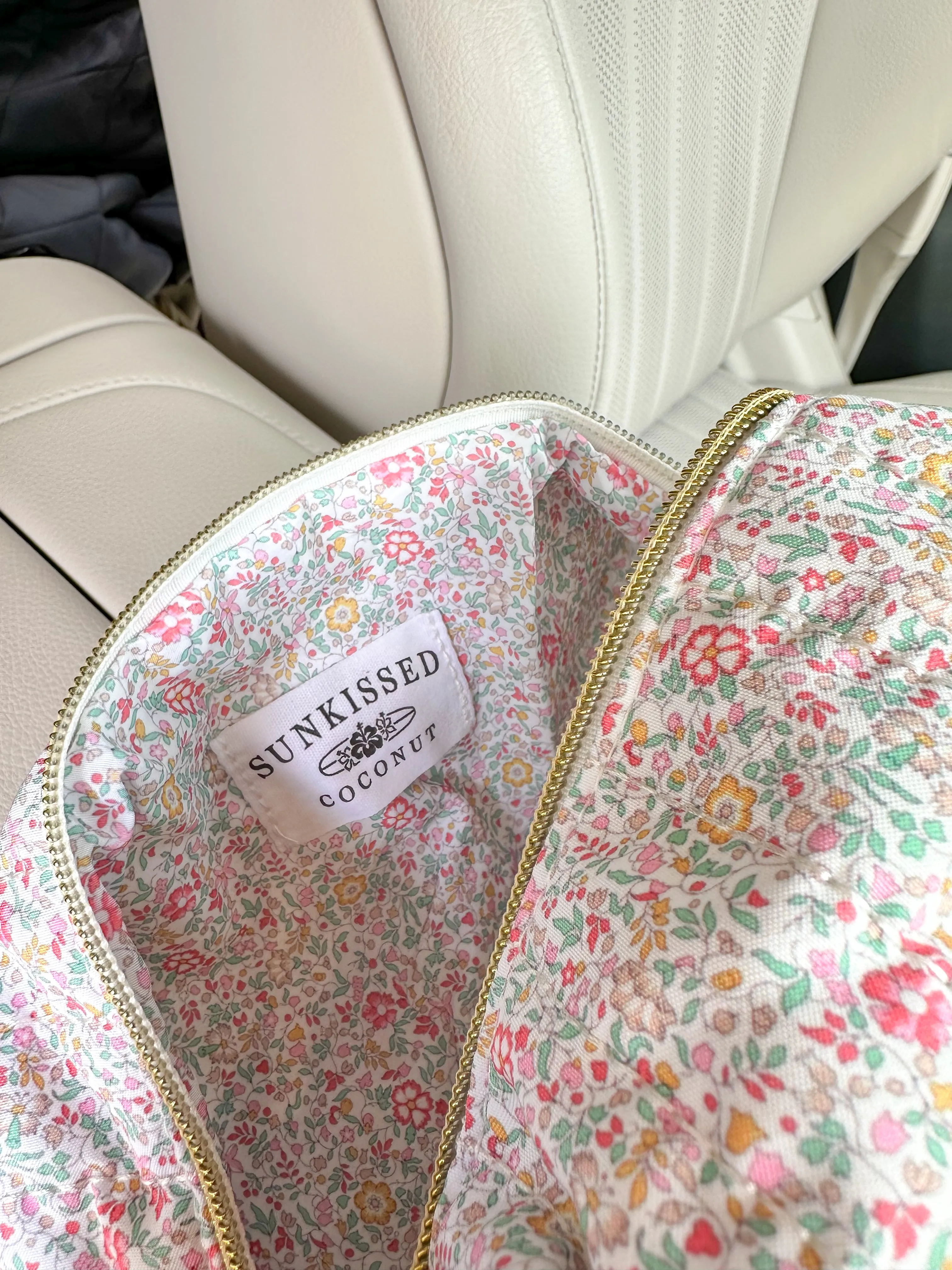 Medium Floral Day In The Park Handmade Handle Bag sold by Sunkissed Coconut product image thumbnail 2