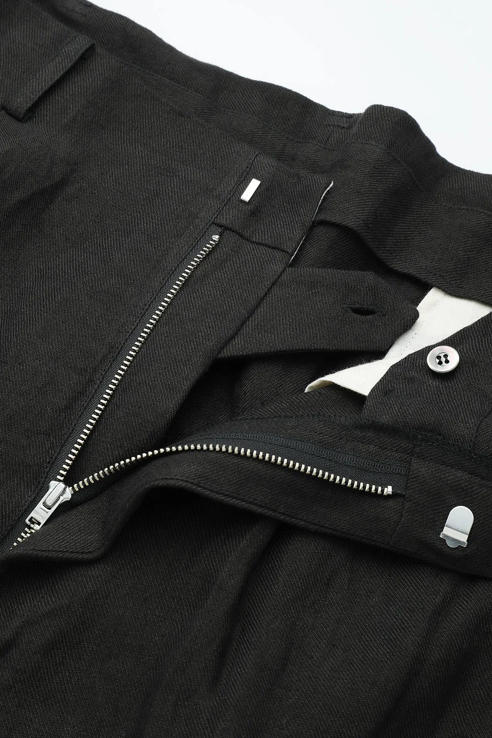 Lot.779 Double Pleats Linen Trousers -Black- sold by Attractions product image thumbnail 3