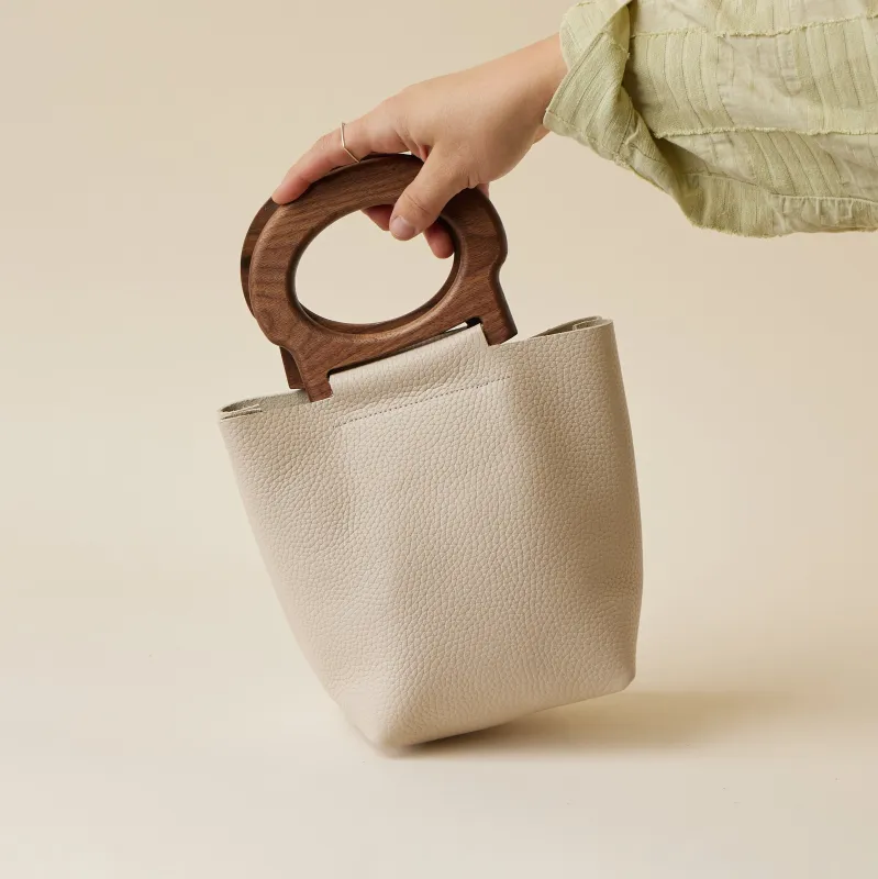 Chalk White/Walnut Mini Picnic Tote made by Baqette
