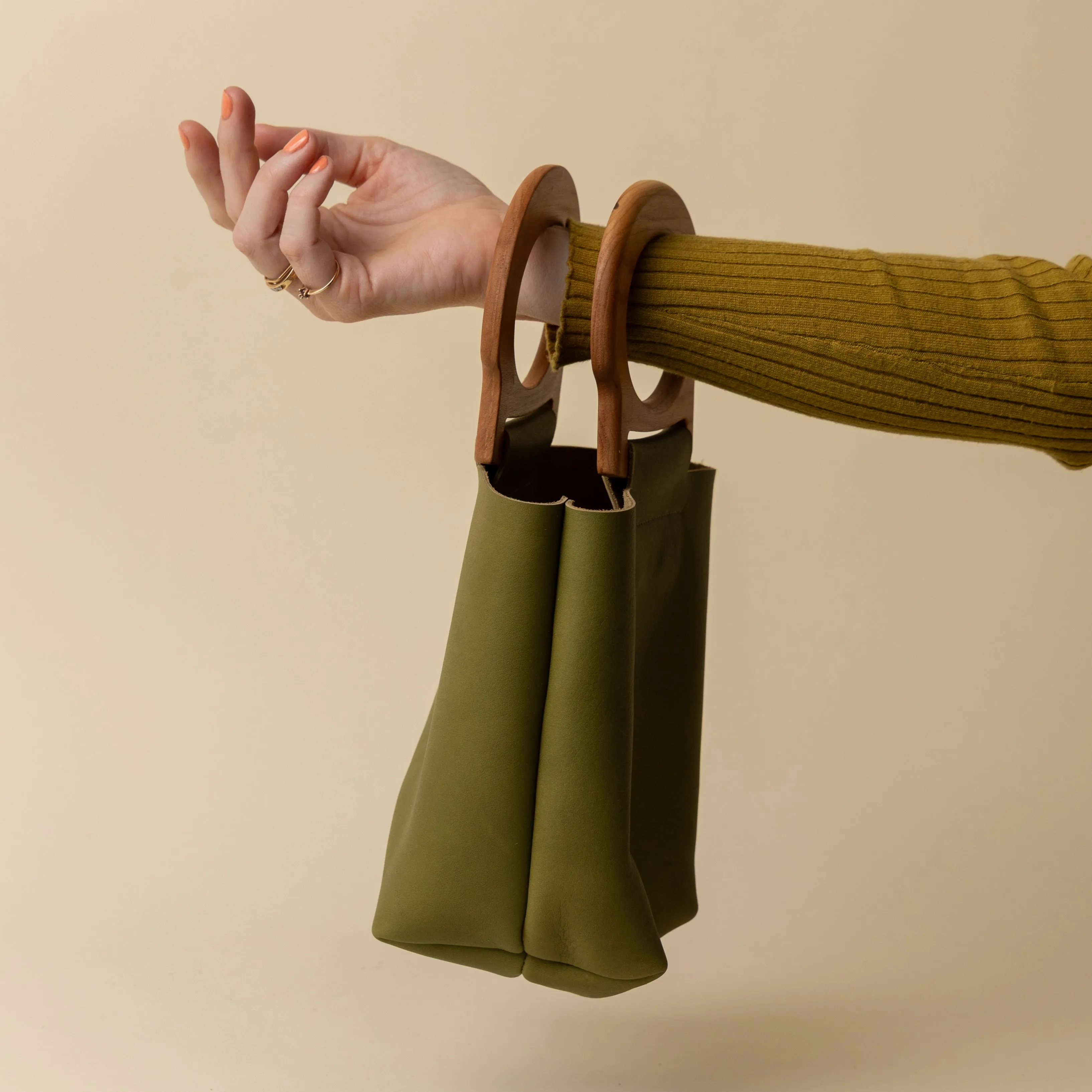 Tarragon/Cherry Mini Picnic Tote sold by Baqette product image thumbnail 5