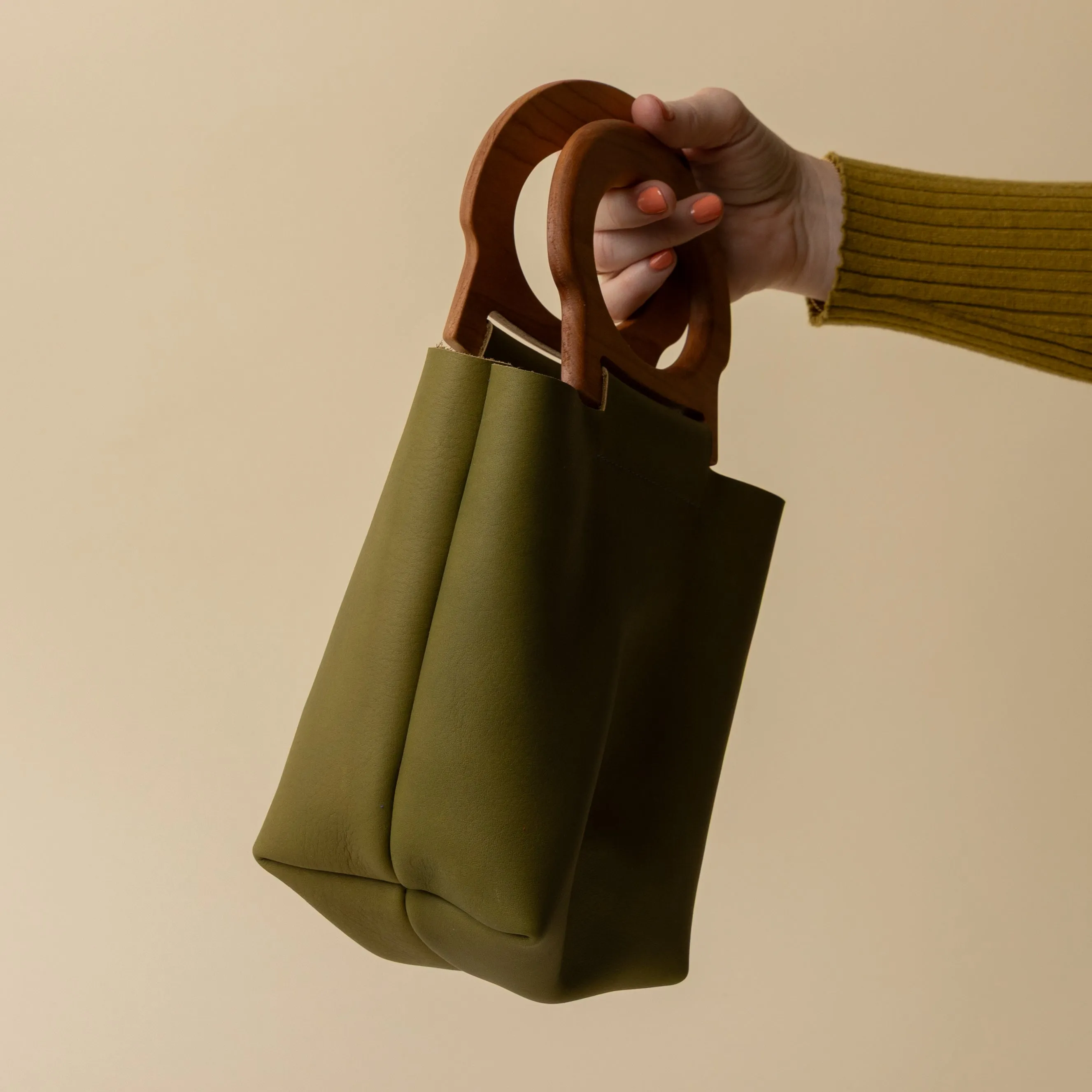 Tarragon/Cherry Mini Picnic Tote sold by Baqette product image thumbnail 2