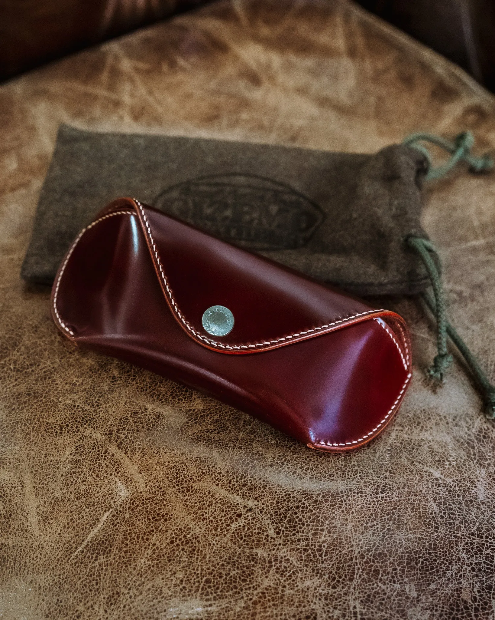 Gizemo Leathers Shell Cordovan Glasses Case - Burgundy sold by Iron Heart product image thumbnail 5