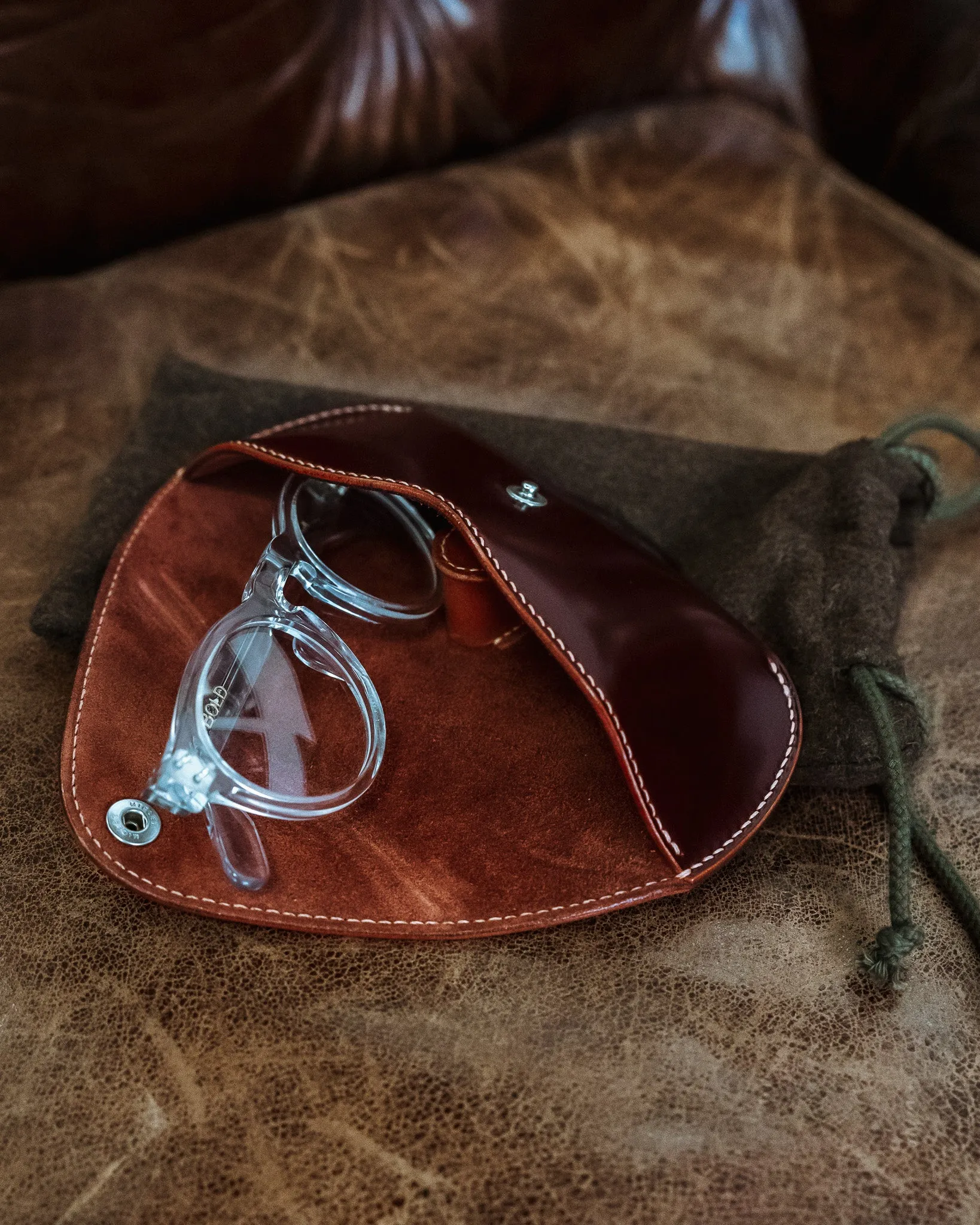 Gizemo Leathers Shell Cordovan Glasses Case - Burgundy sold by Iron Heart product image thumbnail 3