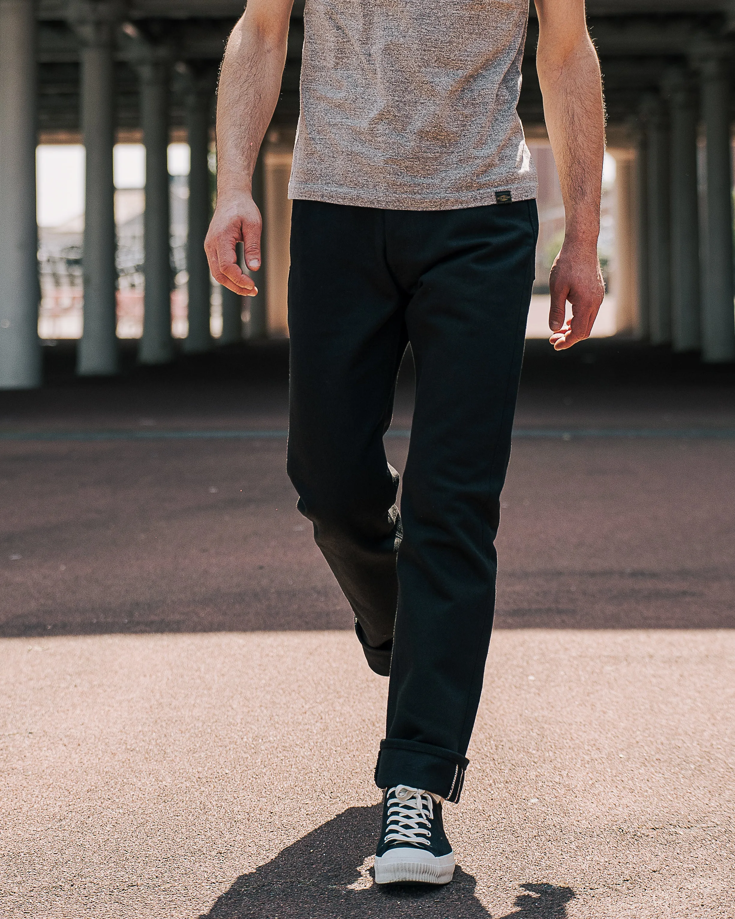 21oz Selvedge Denim Relaxed Tapered Cut Jeans - Superblack (Fades To Grey) sold by Iron Heart product image thumbnail 4