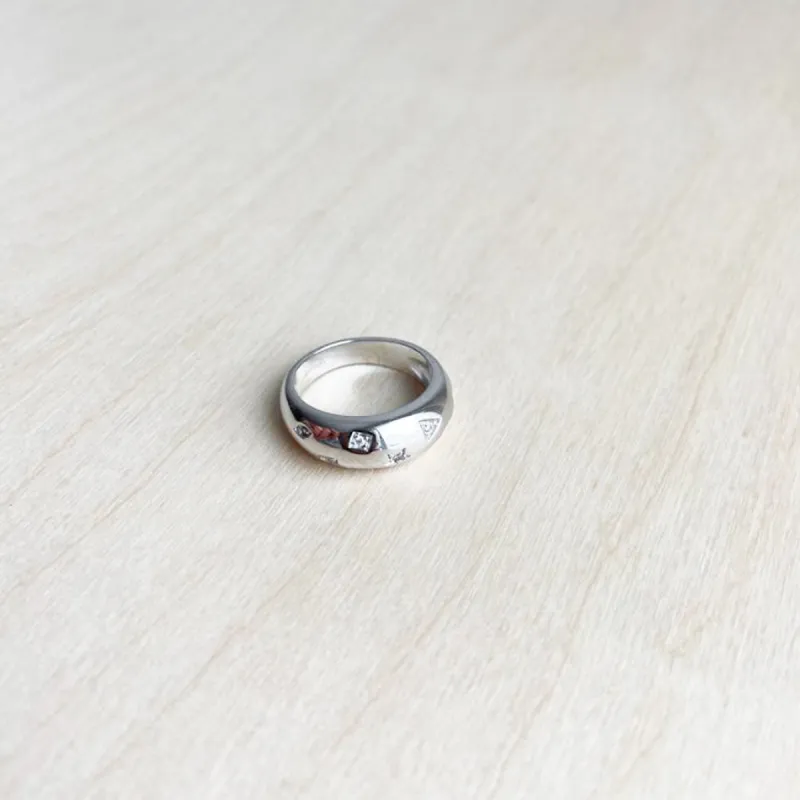 Scatter Motif Dog Tag Dome Signet Ring - Size 4 sold by ELA