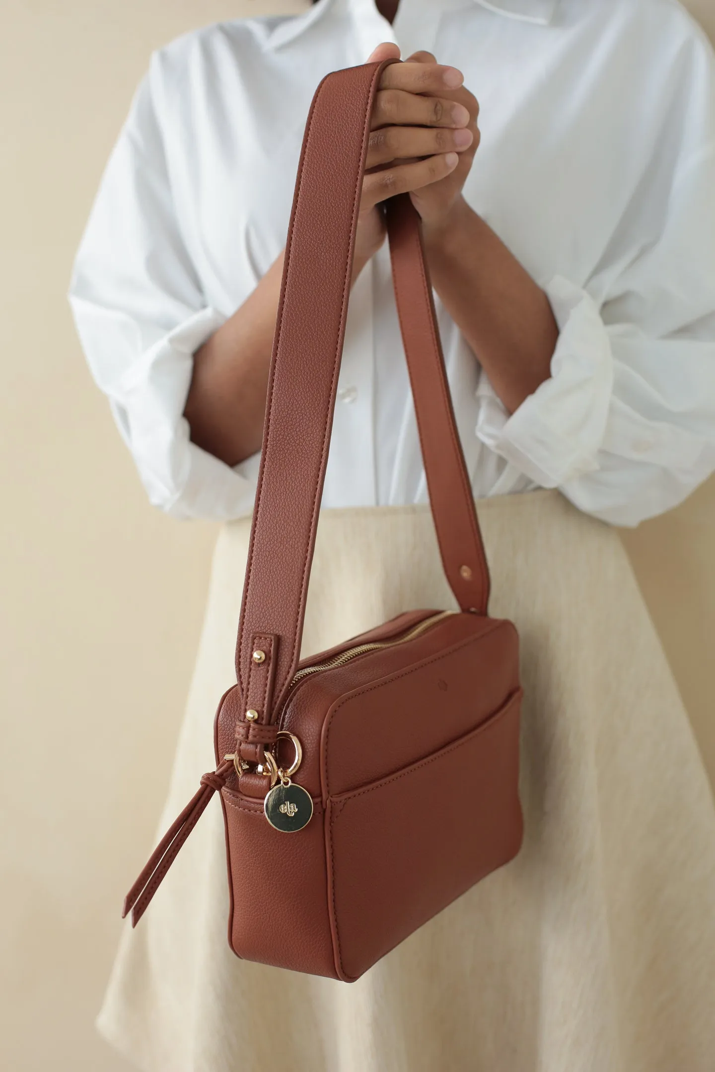 Bloom Bag – Walnut Pebble sold by ELA product image thumbnail 4