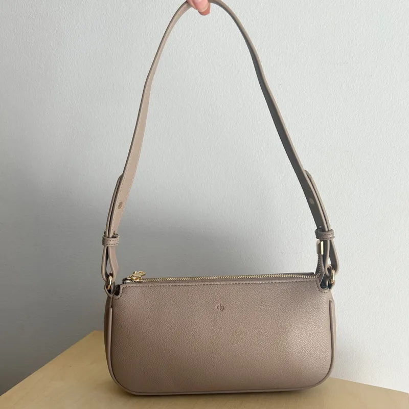 Shoulder Bag - Taupe Sample sold by ELA