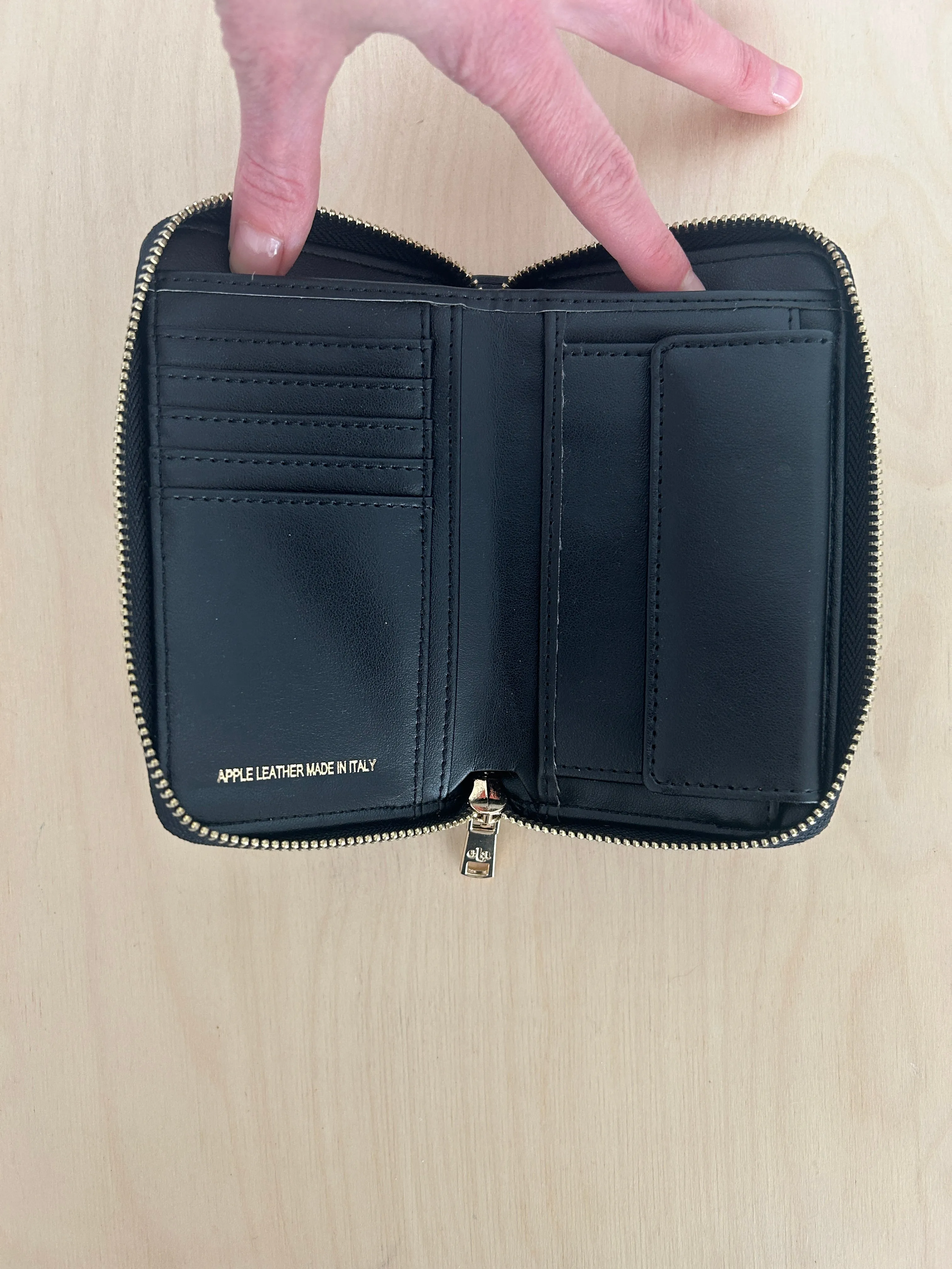 Apple Leather Wallet - Medium - Black Archive Sale sold by ELA product image thumbnail 3