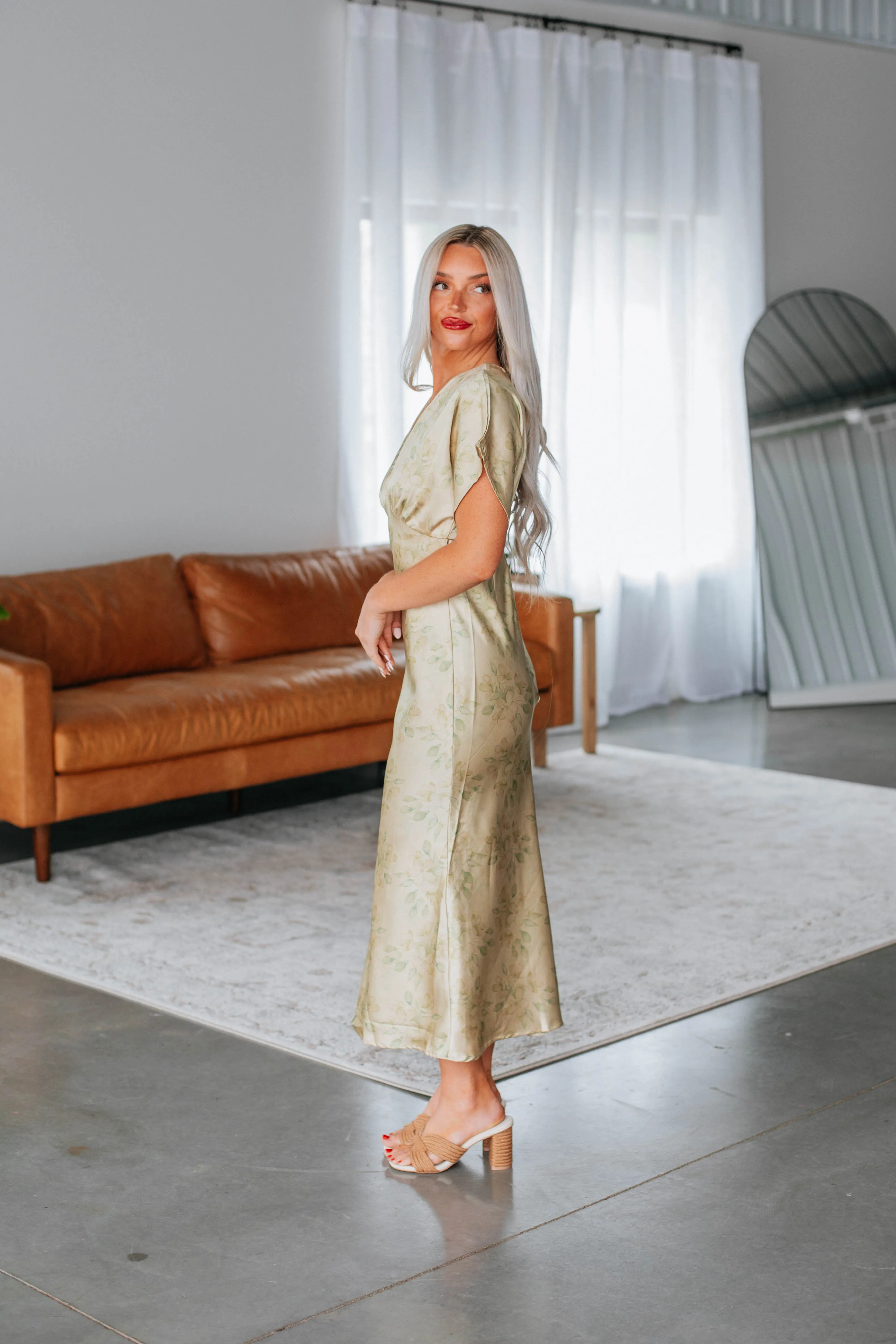 Garden Dreams Midi Dress sold by Wild Oak Boutique product image thumbnail 4