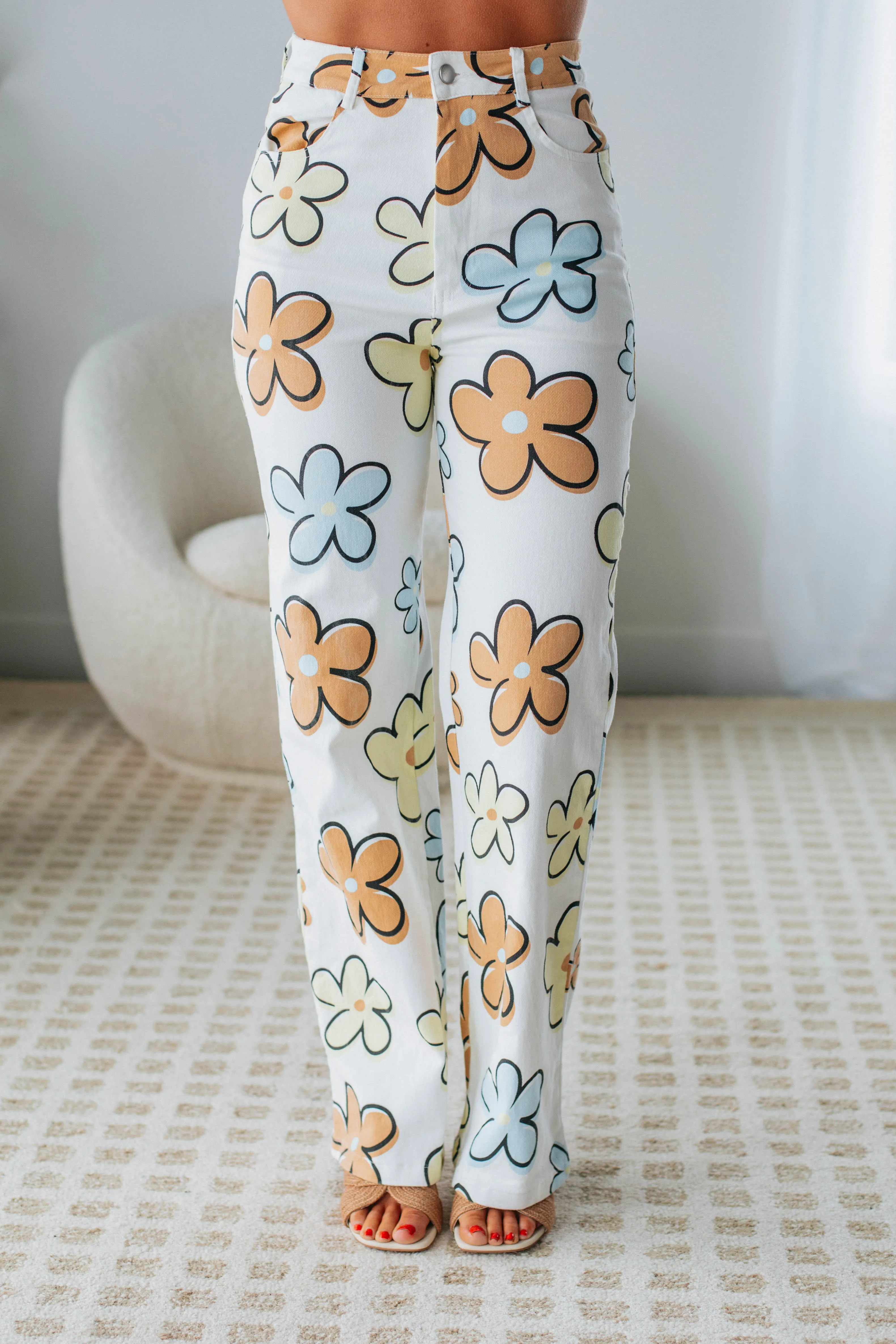 Feelin' Daisy Pants sold by Wild Oak Boutique product image thumbnail 2