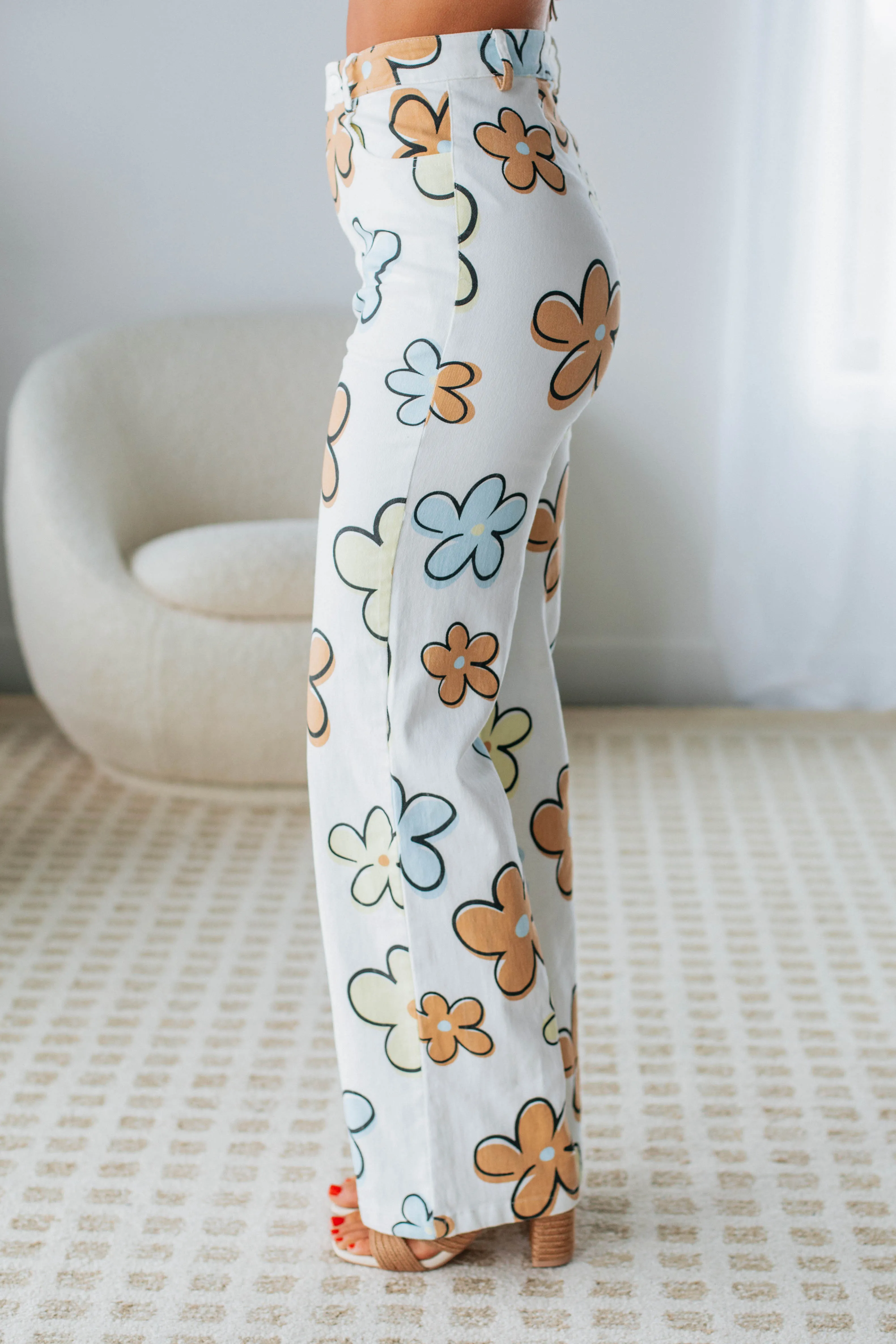 Feelin' Daisy Pants sold by Wild Oak Boutique product image thumbnail 4