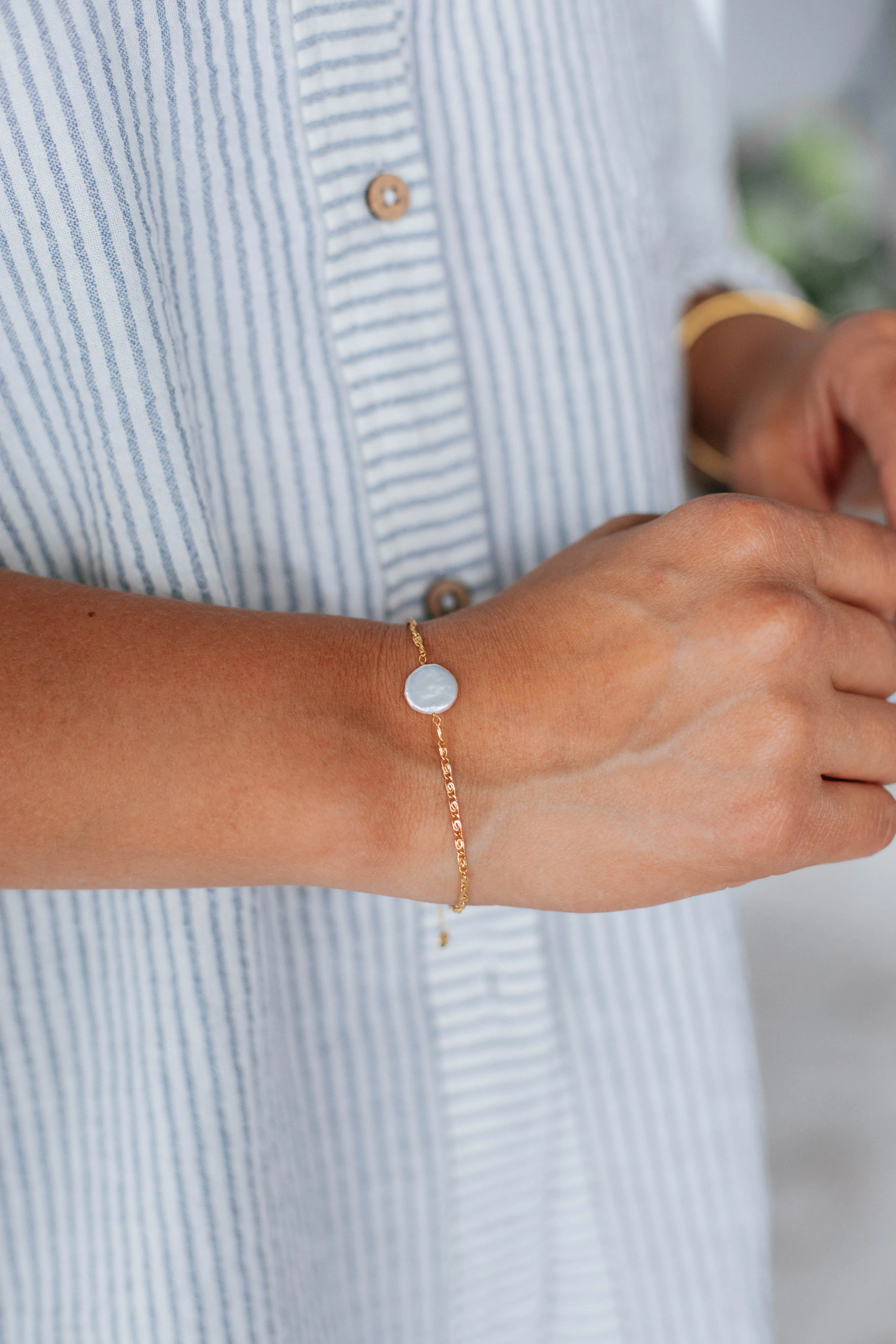 Shanelle Pearl Bracelet sold by Wild Oak Boutique product image thumbnail 3