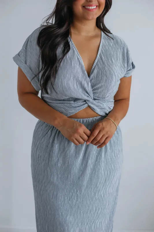 Gwynn Textured Top - Cloud sold by Wild Oak Boutique