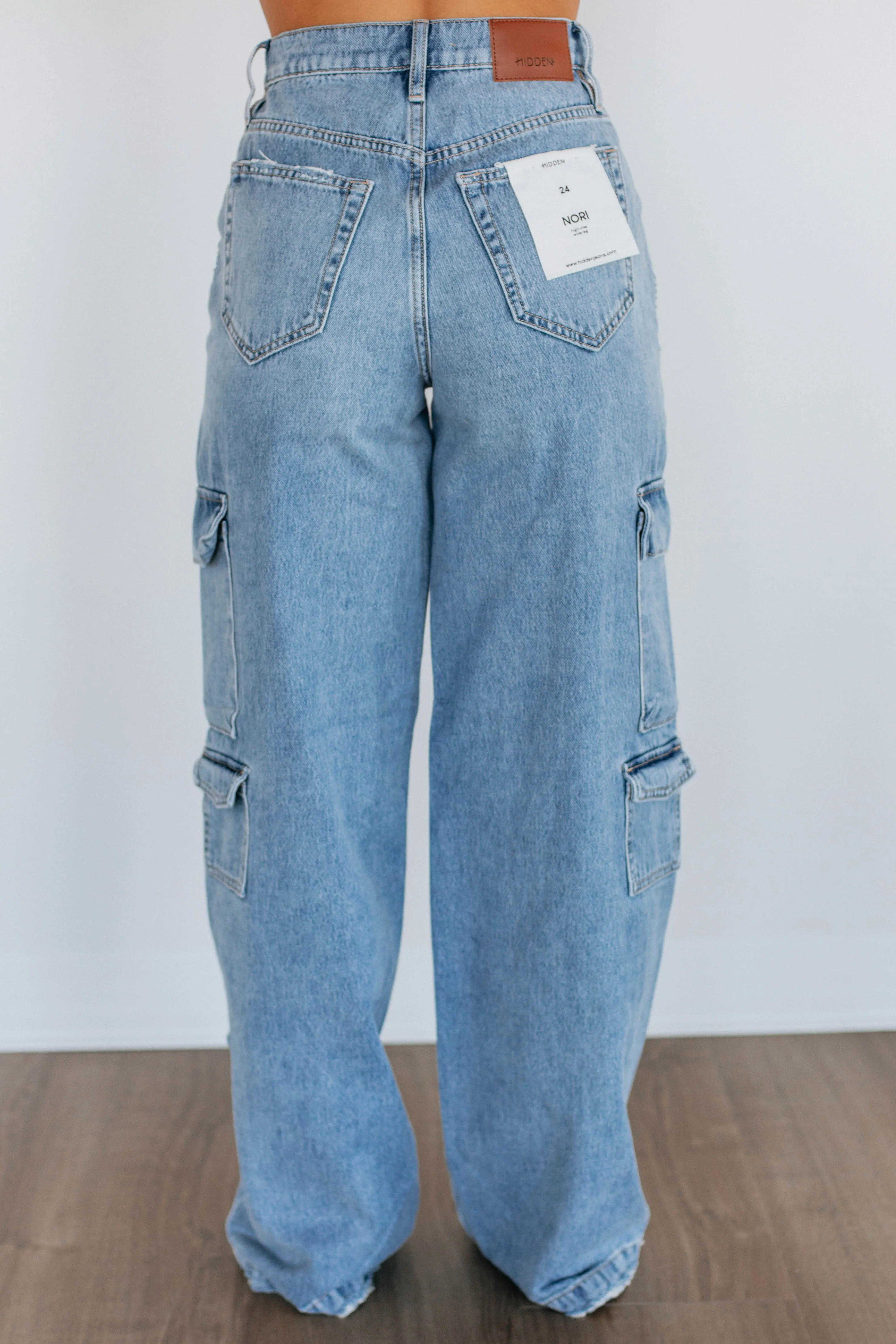 Nori Hidden Cargo Jeans - Medium Wash sold by Wild Oak Boutique product image thumbnail 4