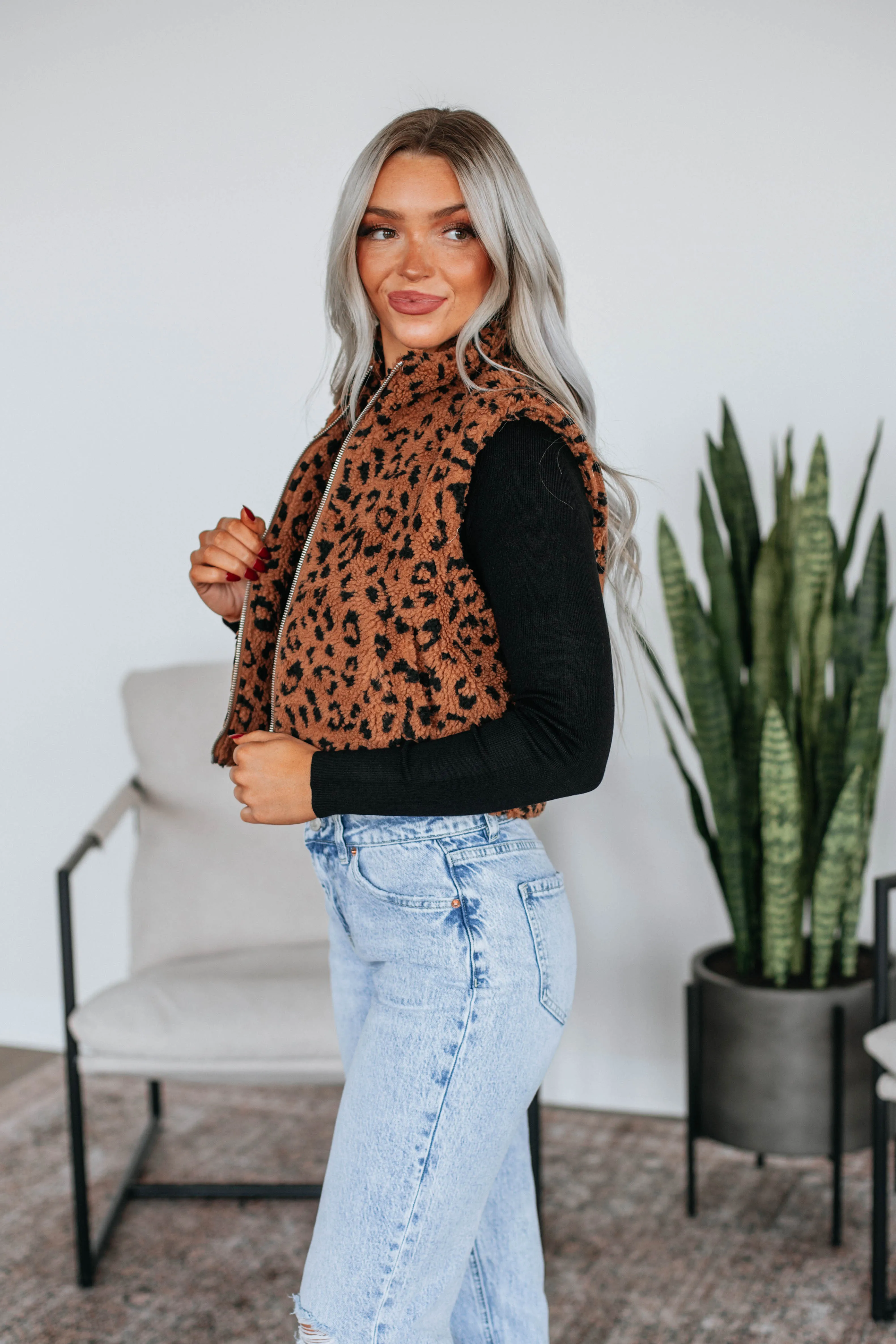 Shaelyn Sherpa Vest sold by Wild Oak Boutique product image thumbnail 2