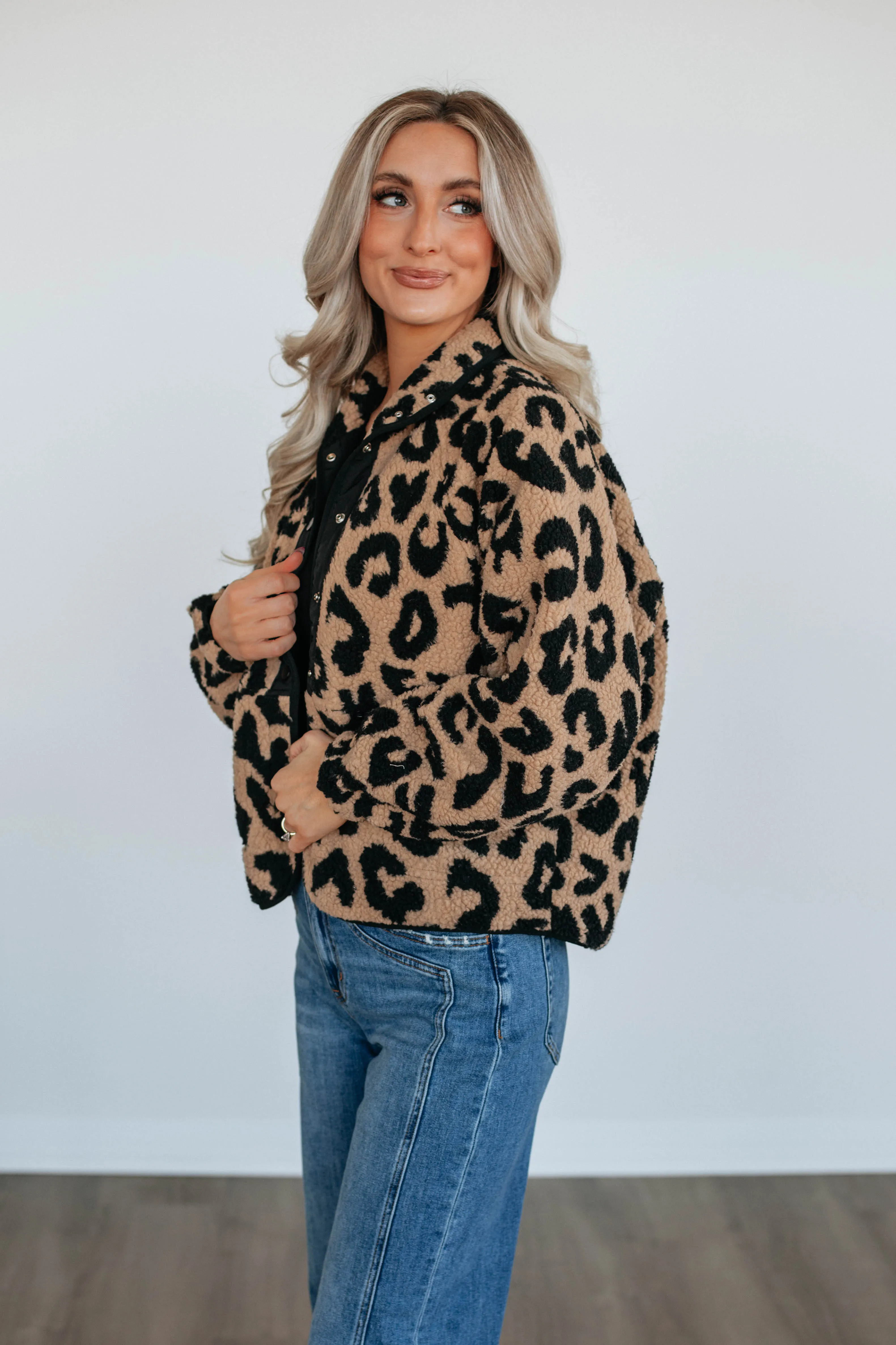 Leisha Sherpa Jacket sold by Wild Oak Boutique product image thumbnail 2