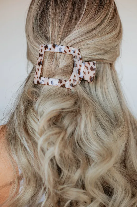 Elevated Essential Hair Clip - Blonde Tortoise sold by Wild Oak Boutique