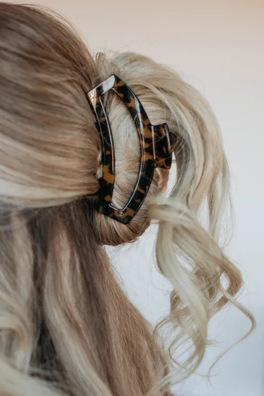 Stylish Manner Hair Claw Clip sold by Wild Oak Boutique