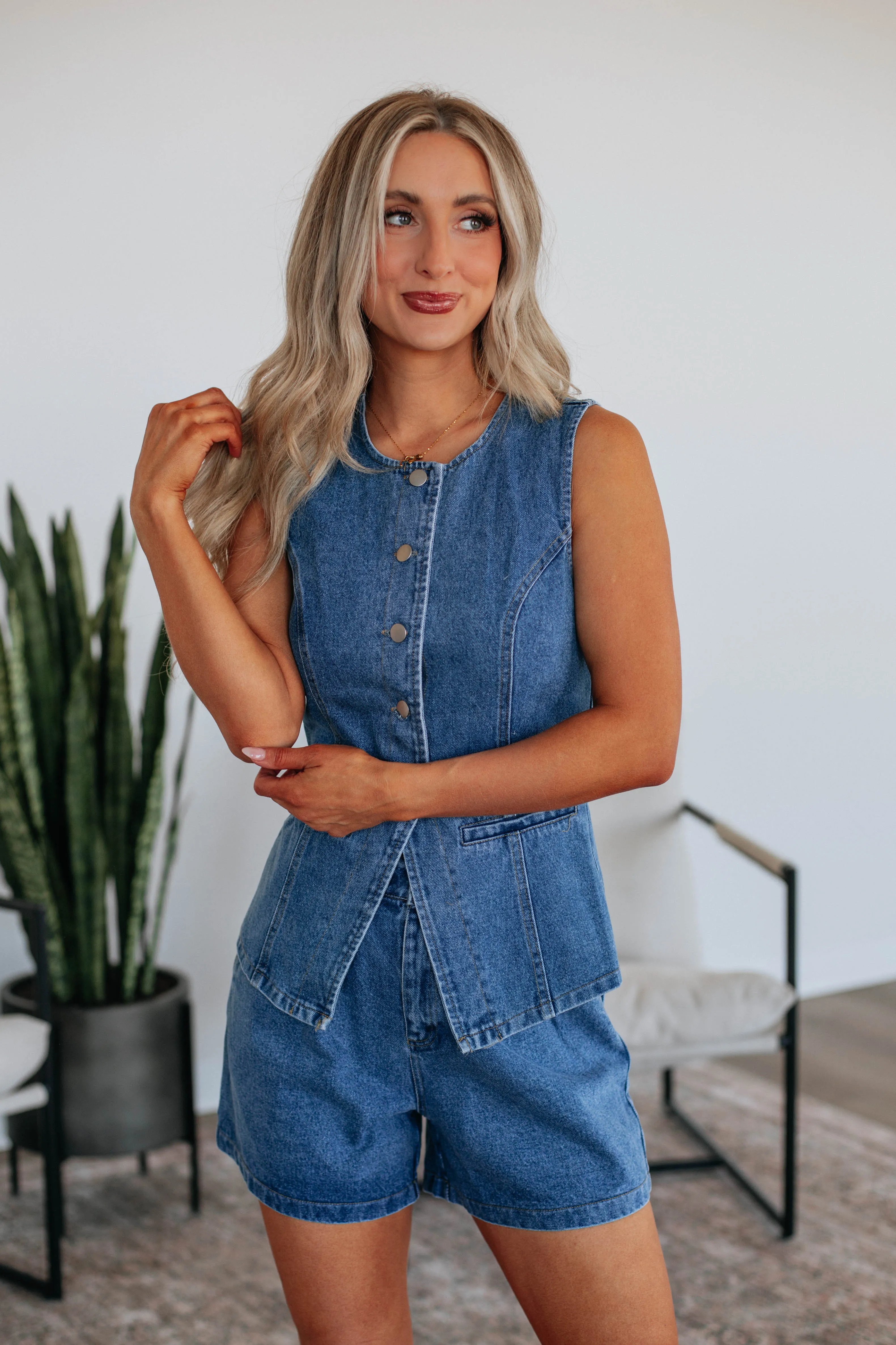 Sawyer Denim Shorts - Dark Wash sold by Wild Oak Boutique product image thumbnail 4