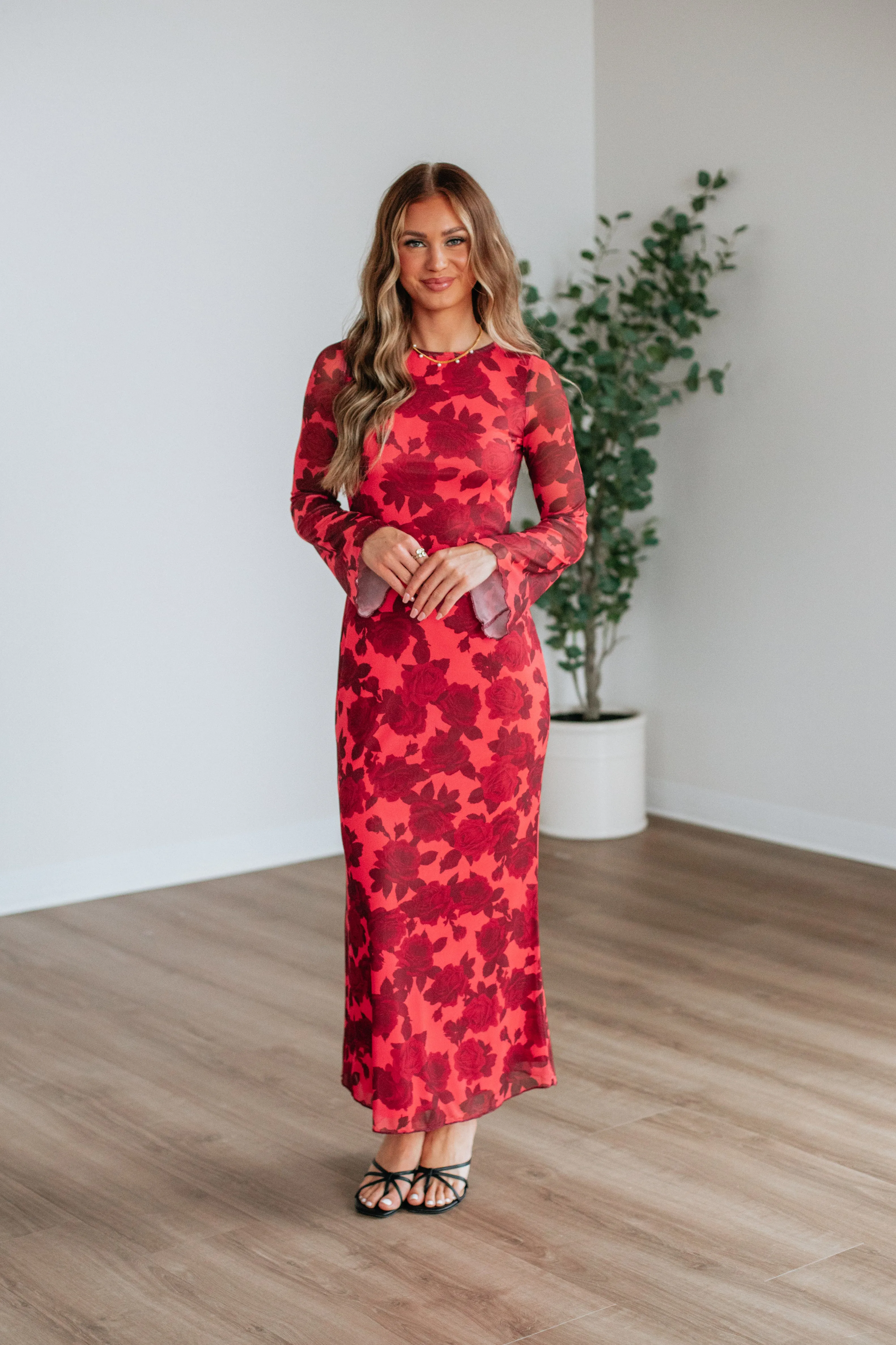 Ellys Floral Dress sold by Wild Oak Boutique