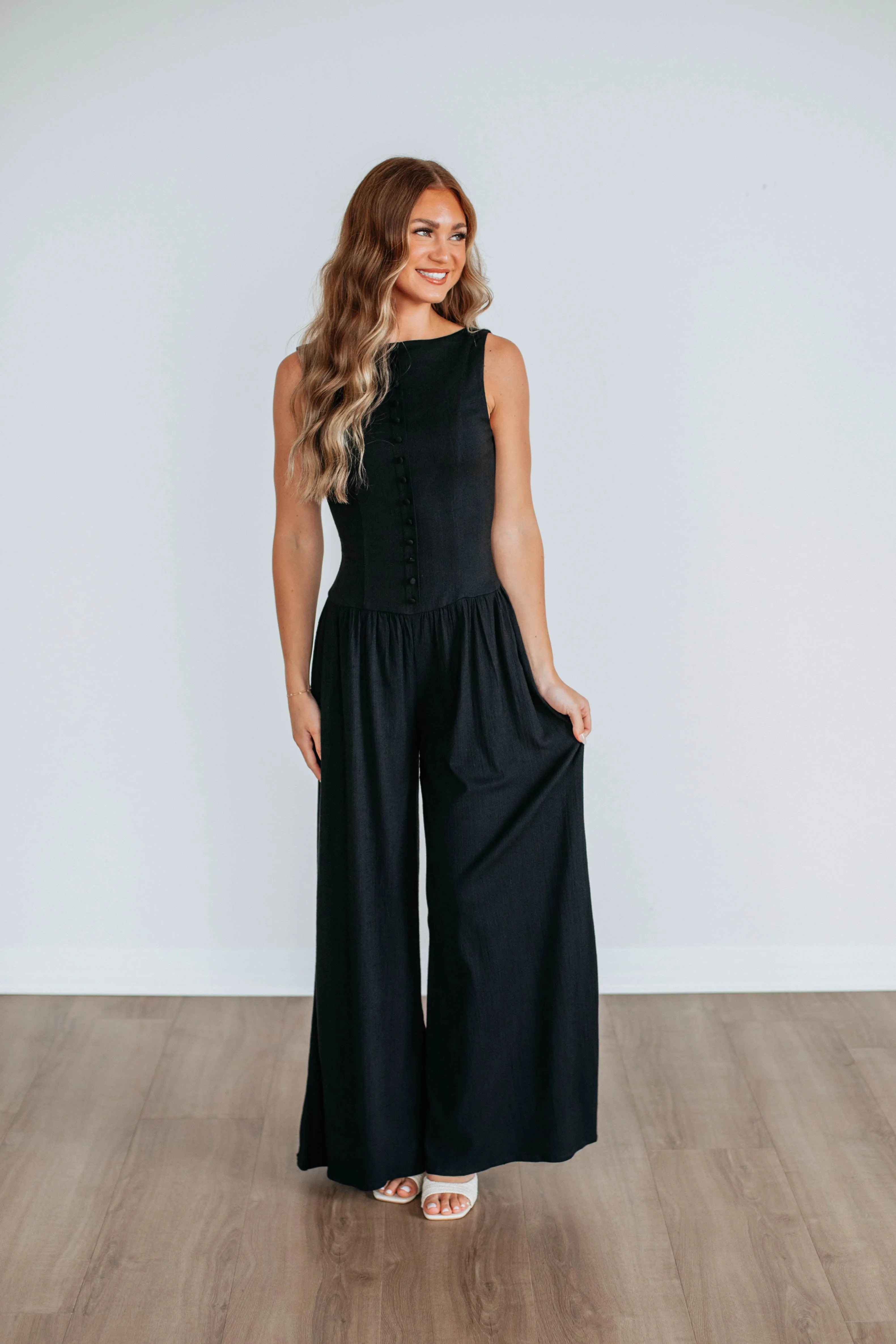 Noelle Linen Jumpsuit sold by Wild Oak Boutique product image thumbnail 4