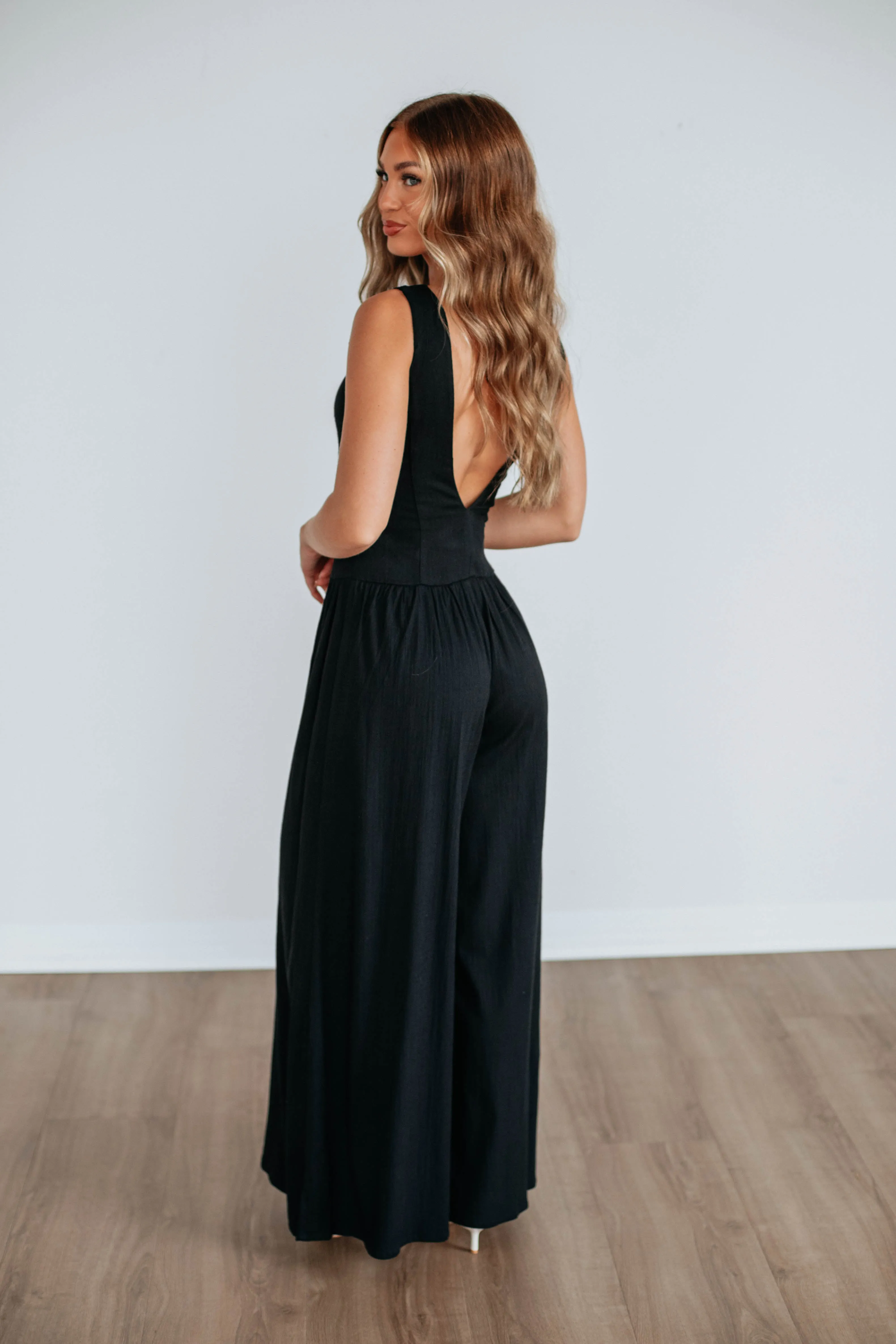 Noelle Linen Jumpsuit sold by Wild Oak Boutique product image thumbnail 5