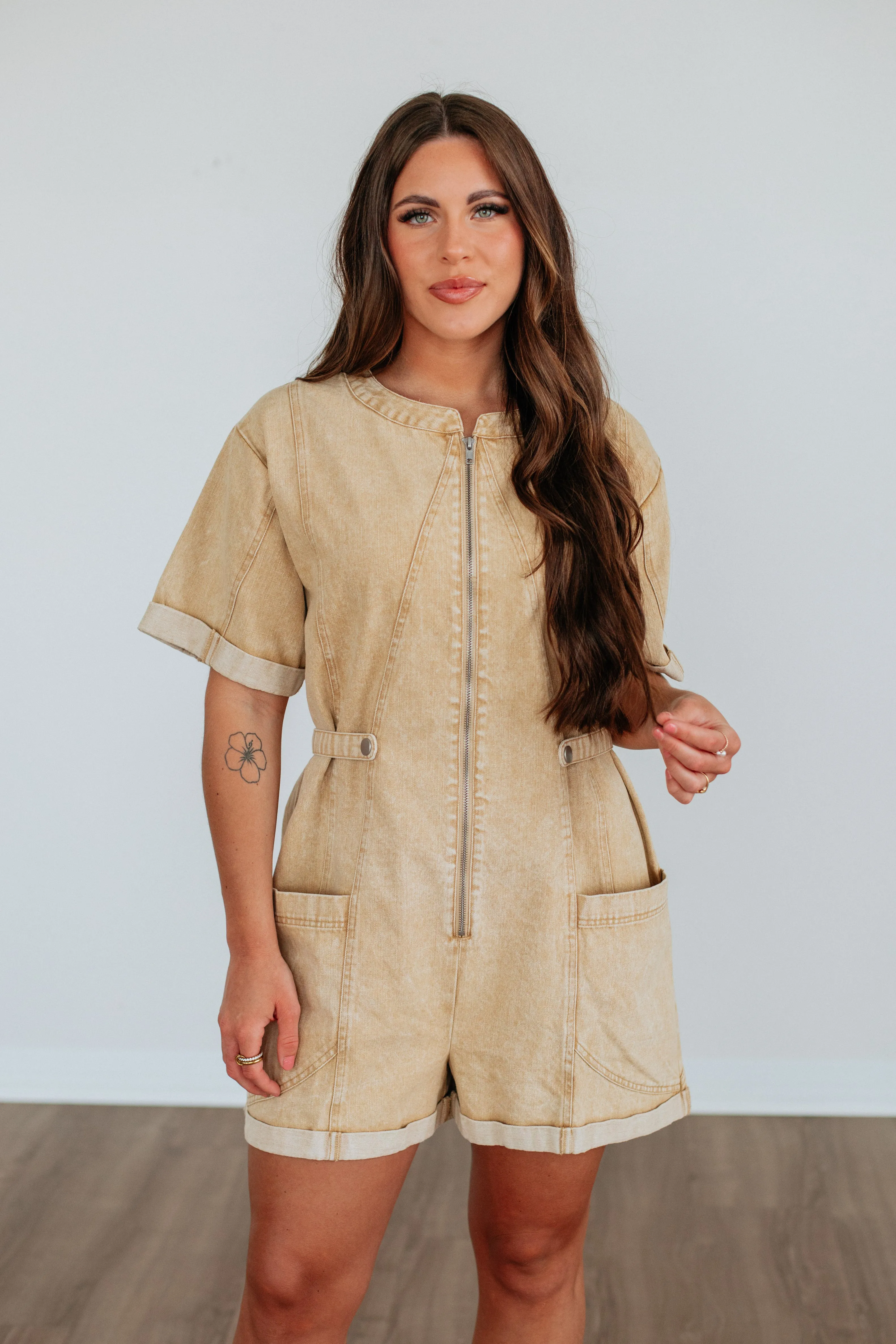 Ollie Utility Romper sold by Wild Oak Boutique product image thumbnail 4