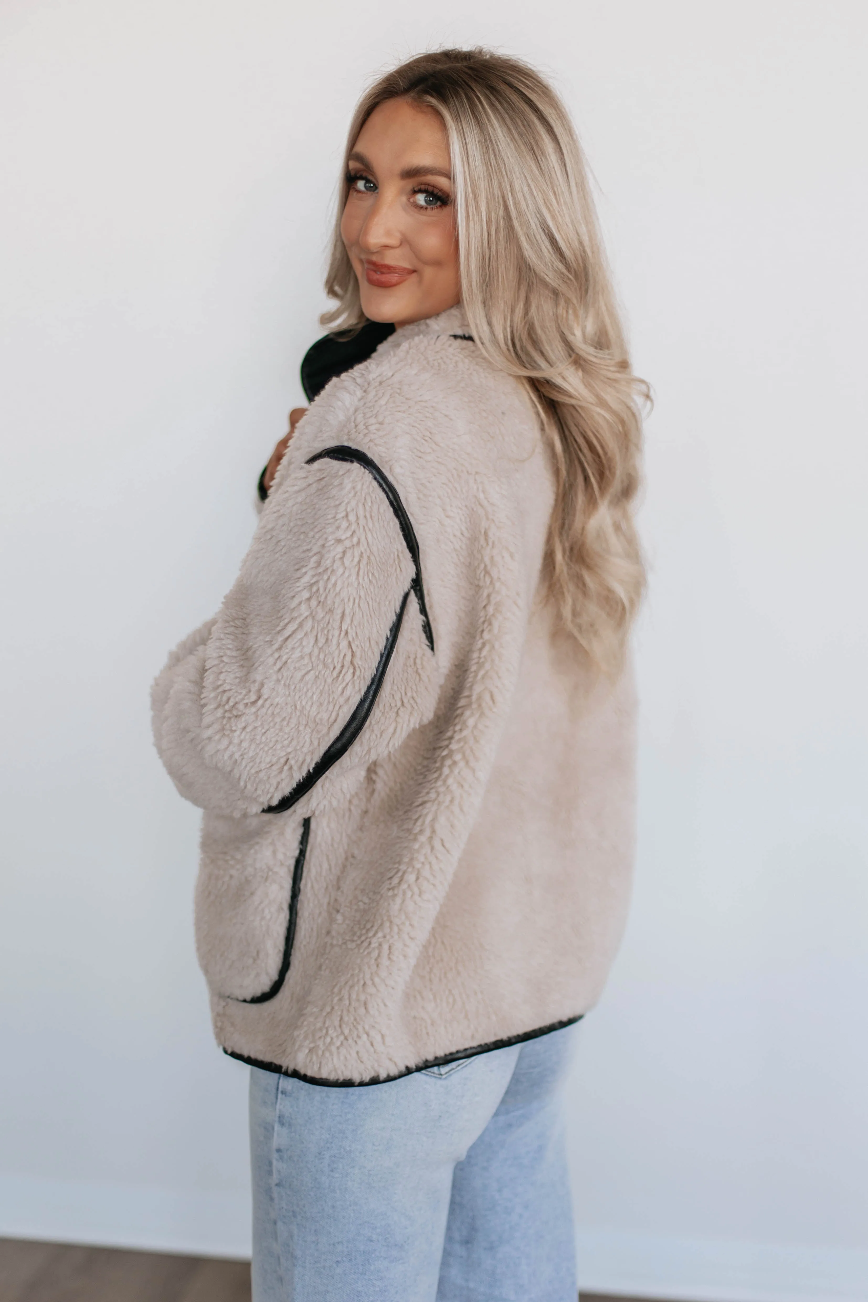 Karolyn Sherpa Jacket sold by Wild Oak Boutique product image thumbnail 5