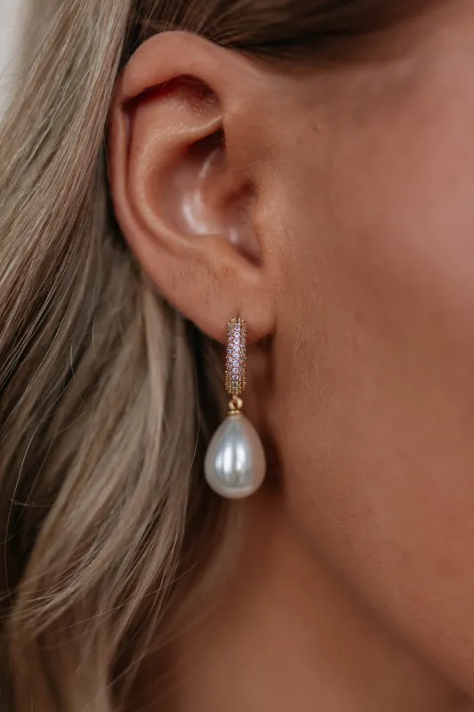 Lora Pearl Earrings sold by Wild Oak Boutique