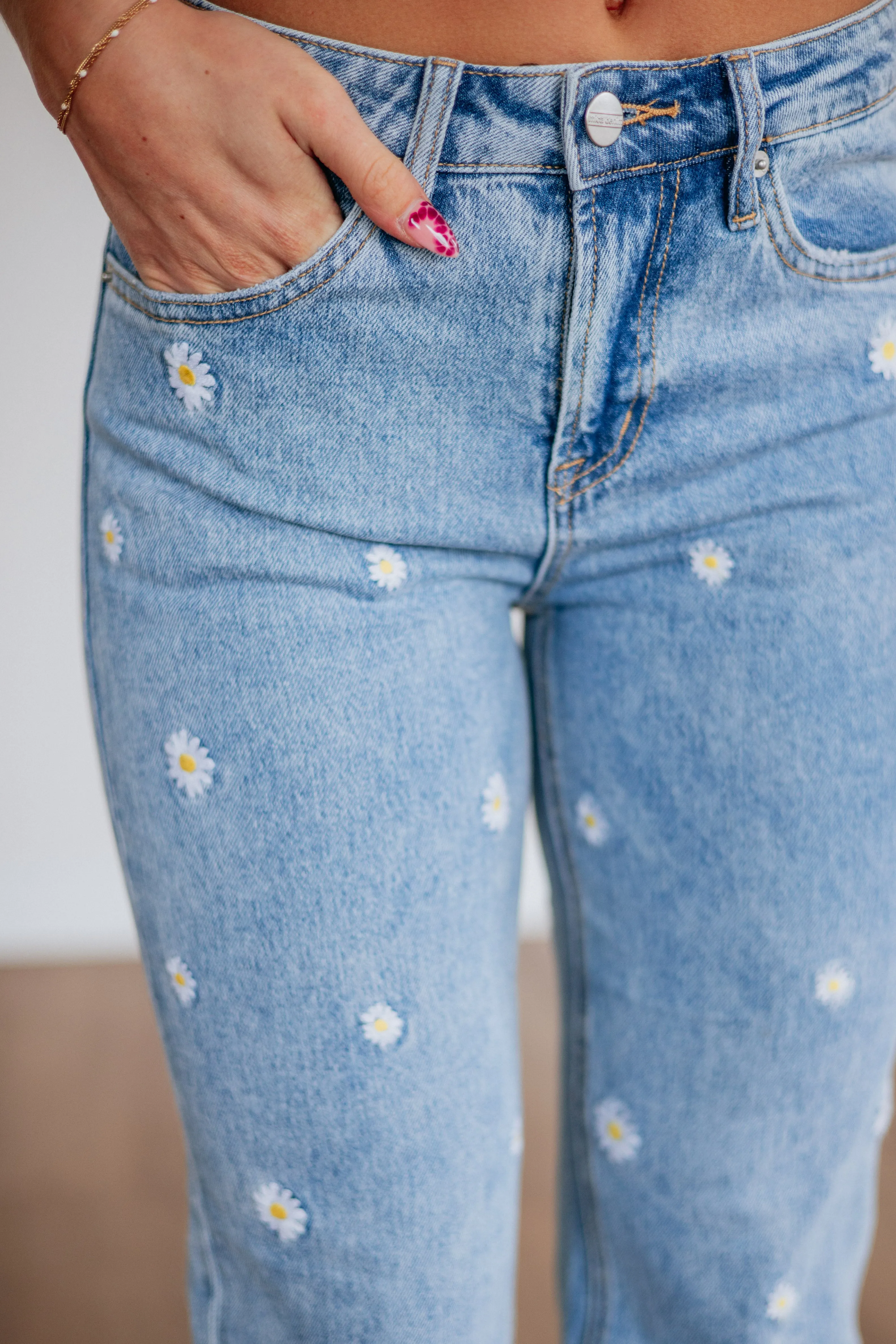 Jaylee Mica Jeans sold by Wild Oak Boutique product image thumbnail 2