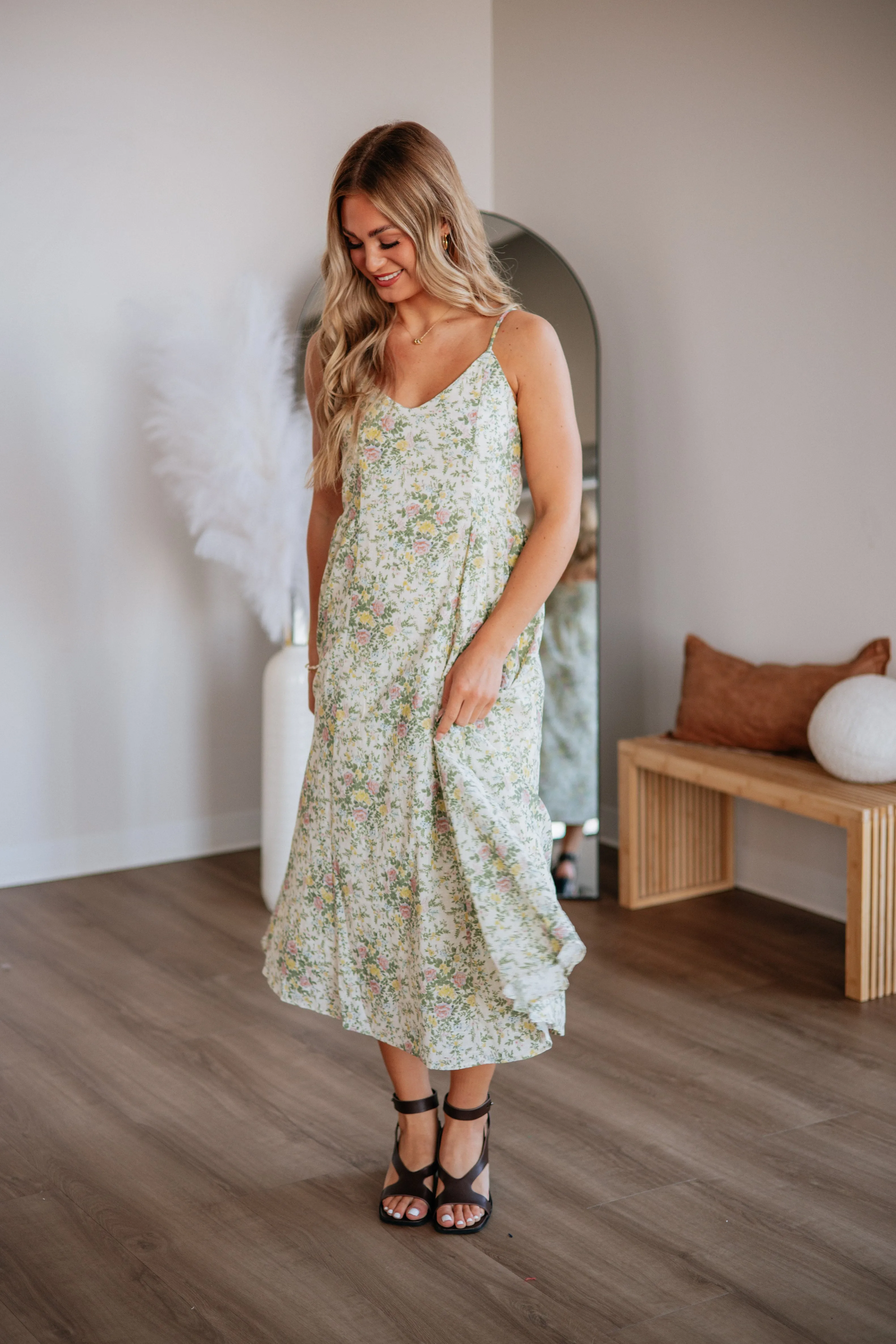 Adela Floral Dress sold by Wild Oak Boutique product image thumbnail 4
