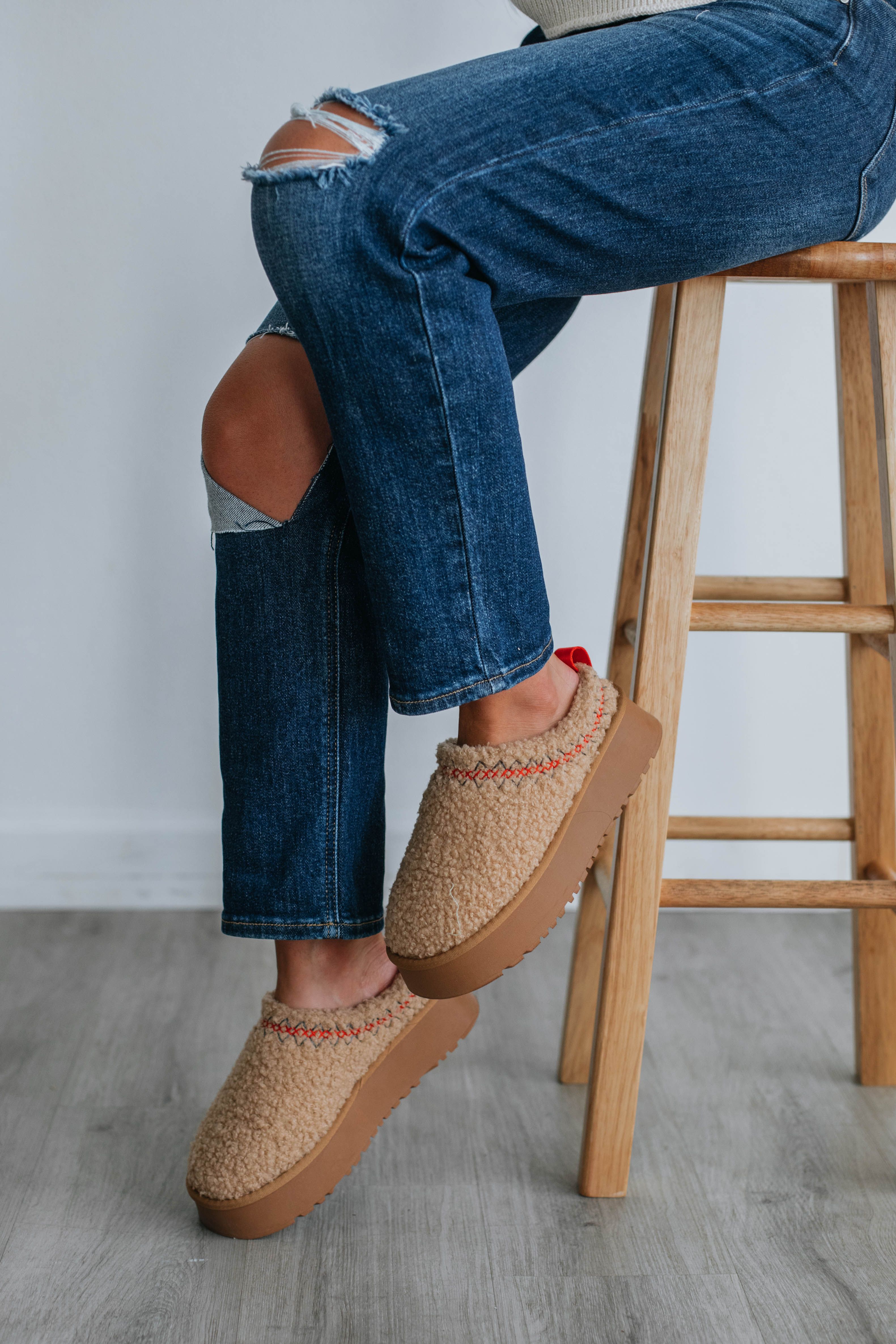 Cozy Era Sherpa Platform Slippers - Toffee sold by Wild Oak Boutique product image thumbnail 3
