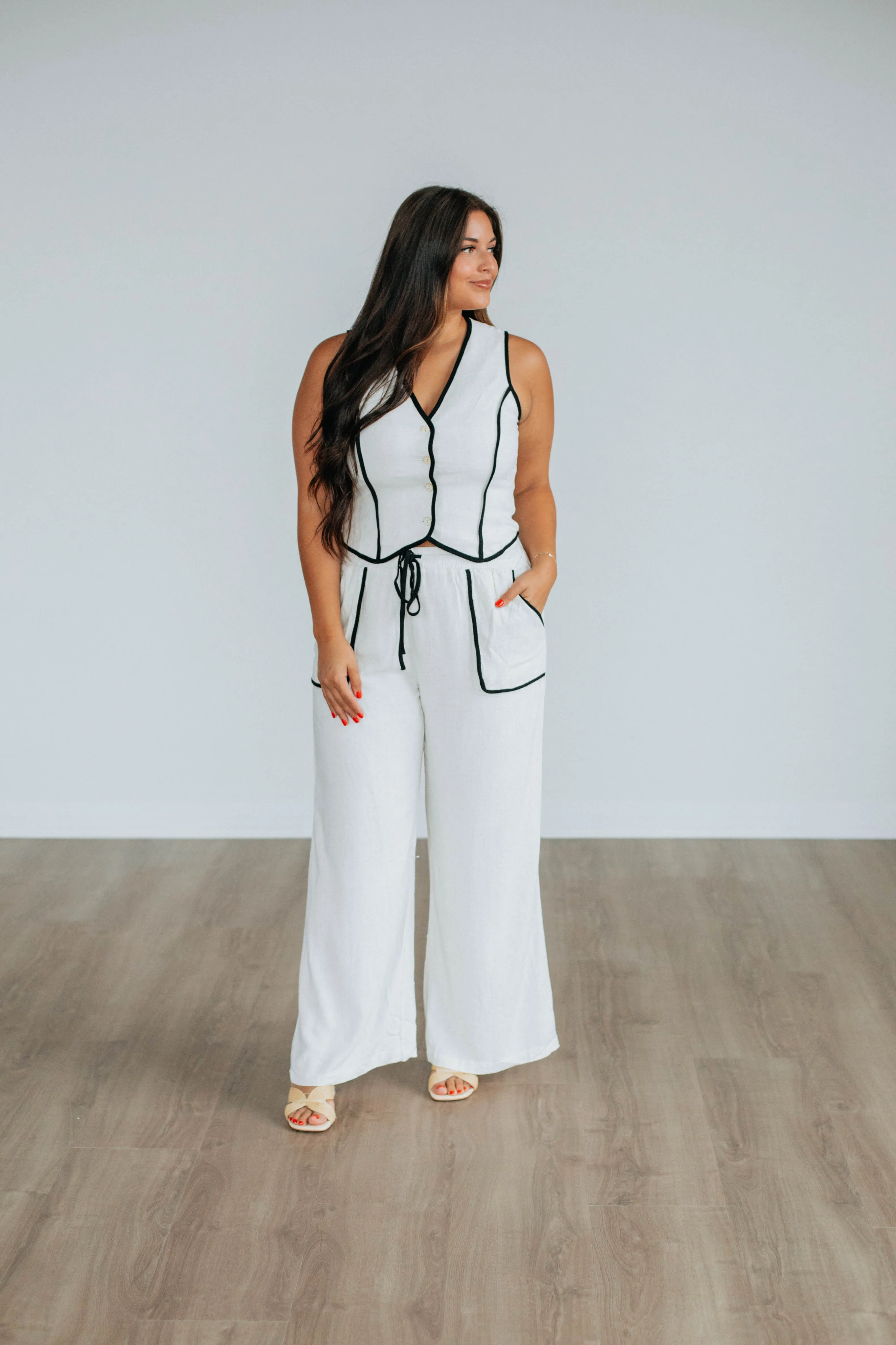 Talk Later Linen Vest sold by Wild Oak Boutique product image thumbnail 3